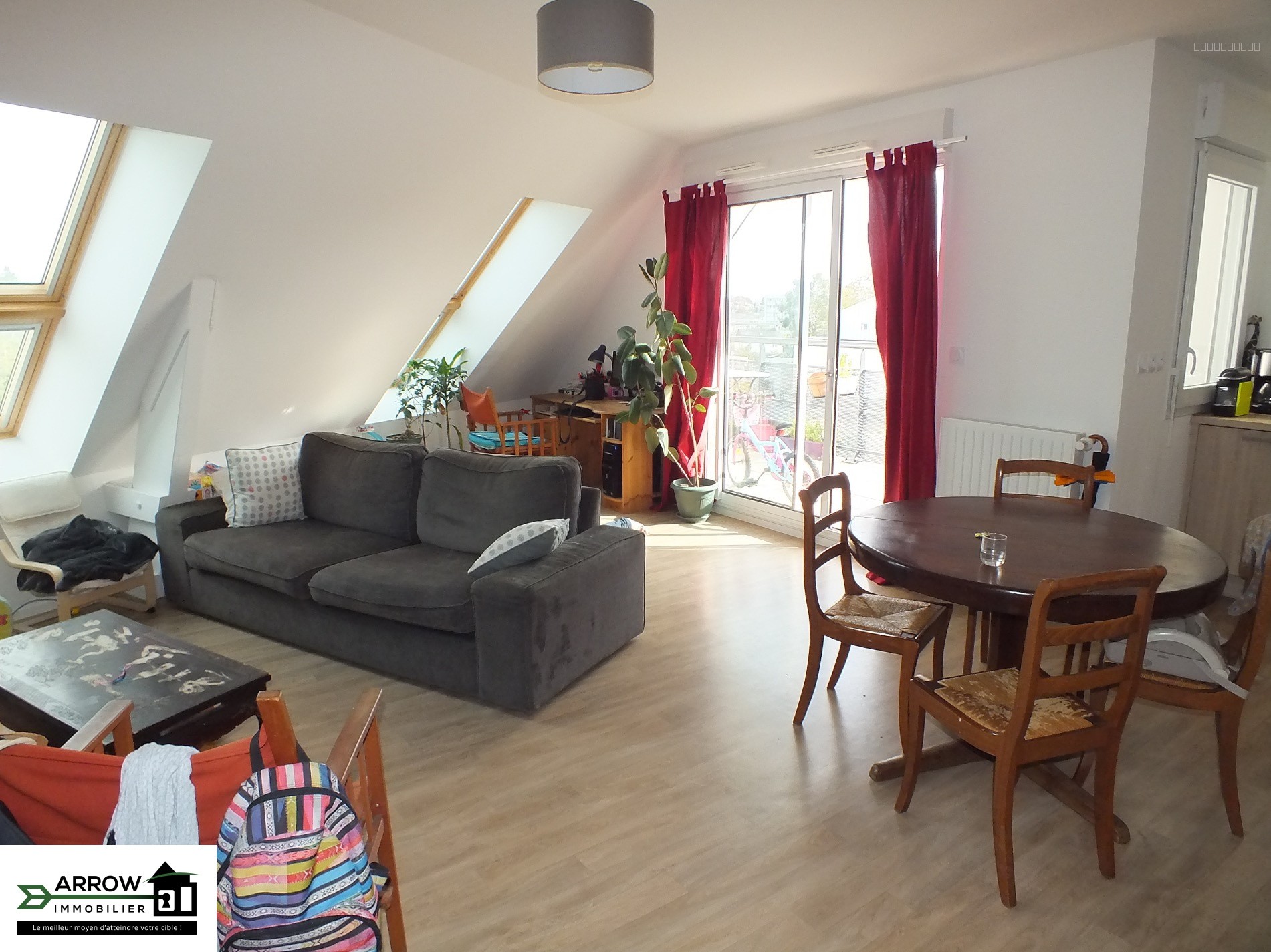 Achat / Vente Appartement 3 piéces 64m2 hab / 74m2 au sol dernier étage — photo 1