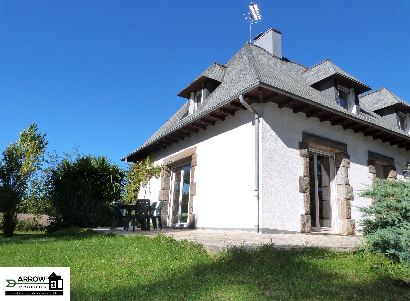 Maison à vendre à Noyal chatillon sur seiche, 148 m², 8 pièces – photo 1 sur 12