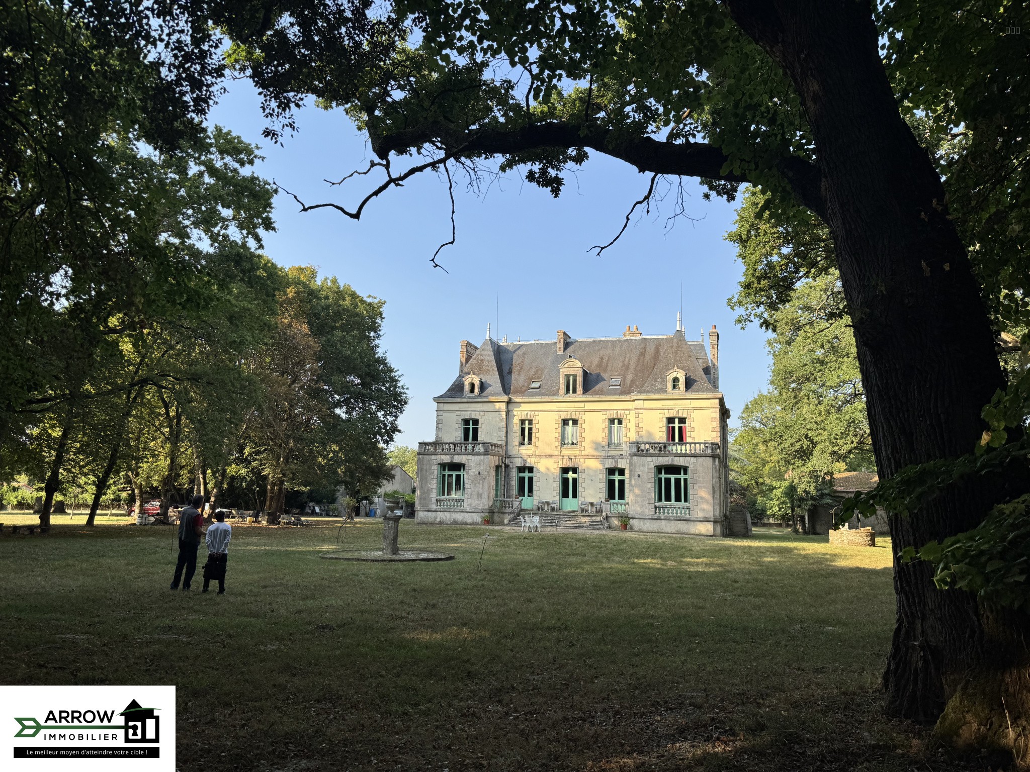 Château à vendre à Villeneuve en Retz, 413 m², 10 pièces – photo 1 sur 7