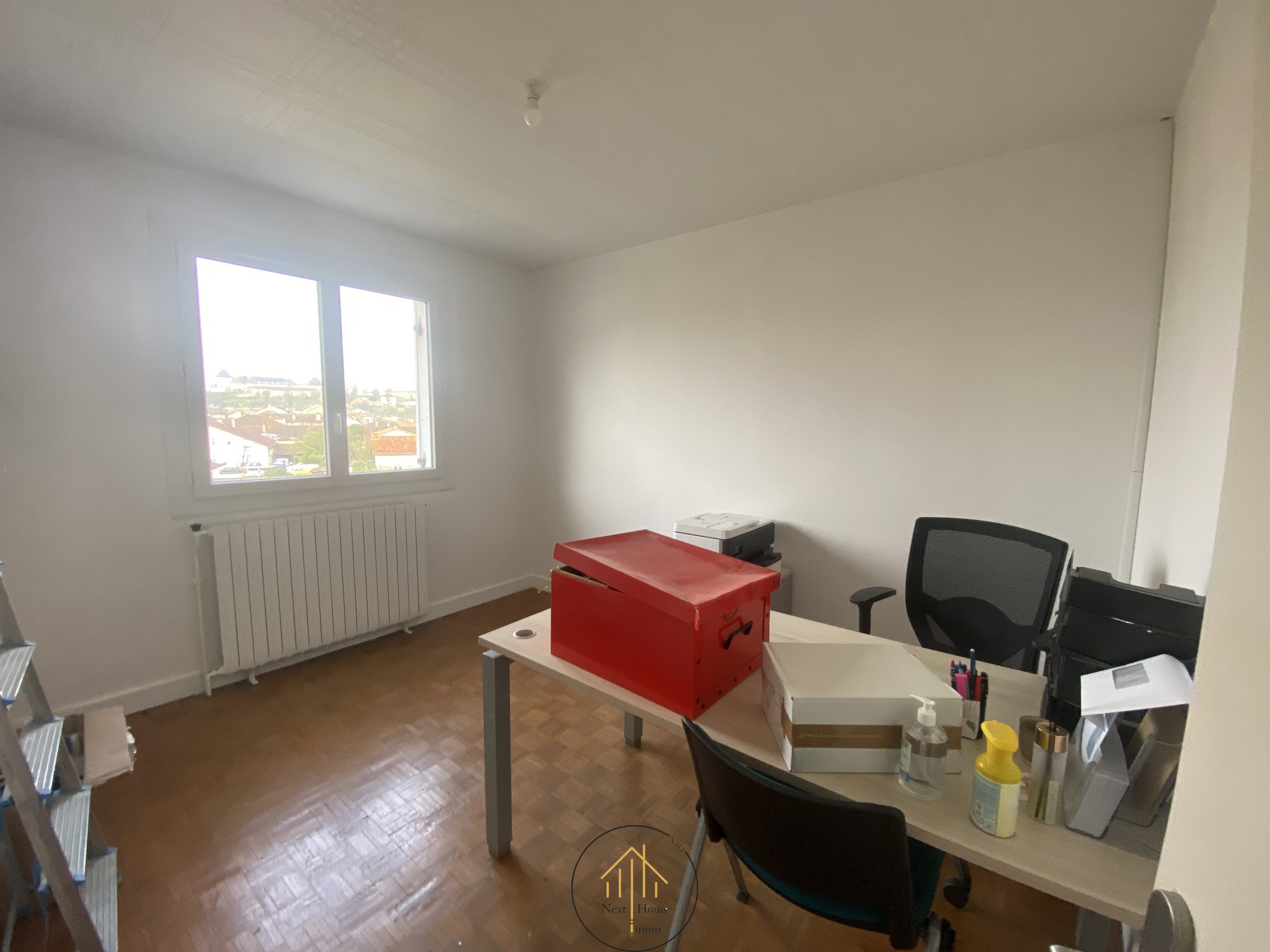 Maison sur trois garages à Chalais — photo 8
