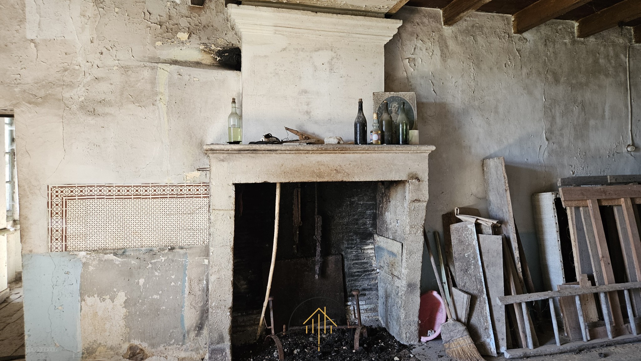 Propriété Ancienne à Rénover avec Caractère — photo 8