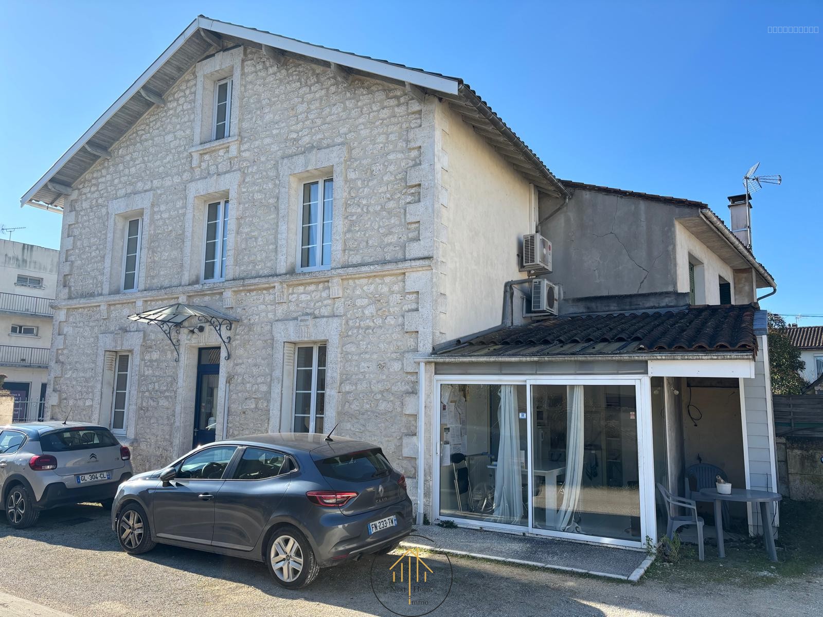 Immeuble à vendre à Soyaux, 16 m² – photo 1 sur 11