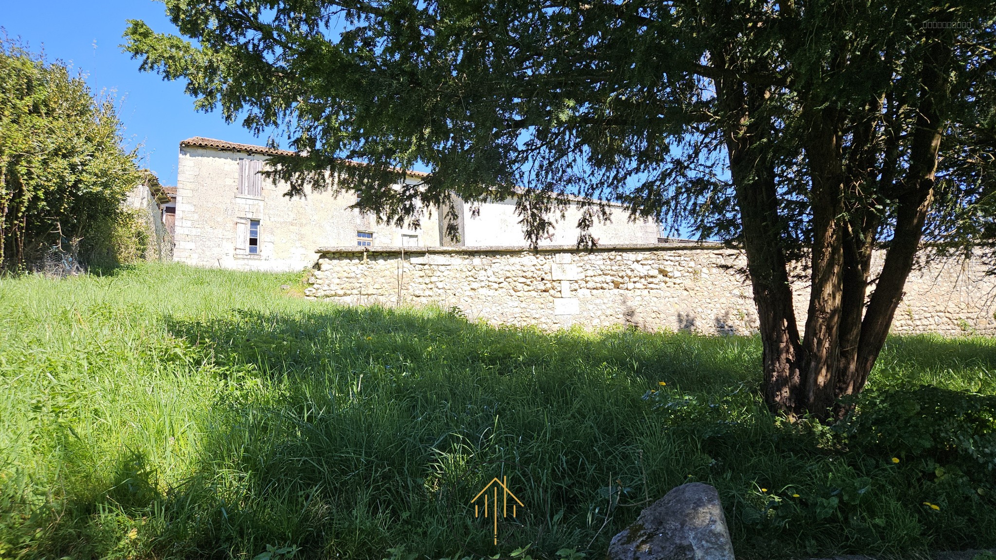 Propriété Ancienne à Rénover avec Caractère — photo 11
