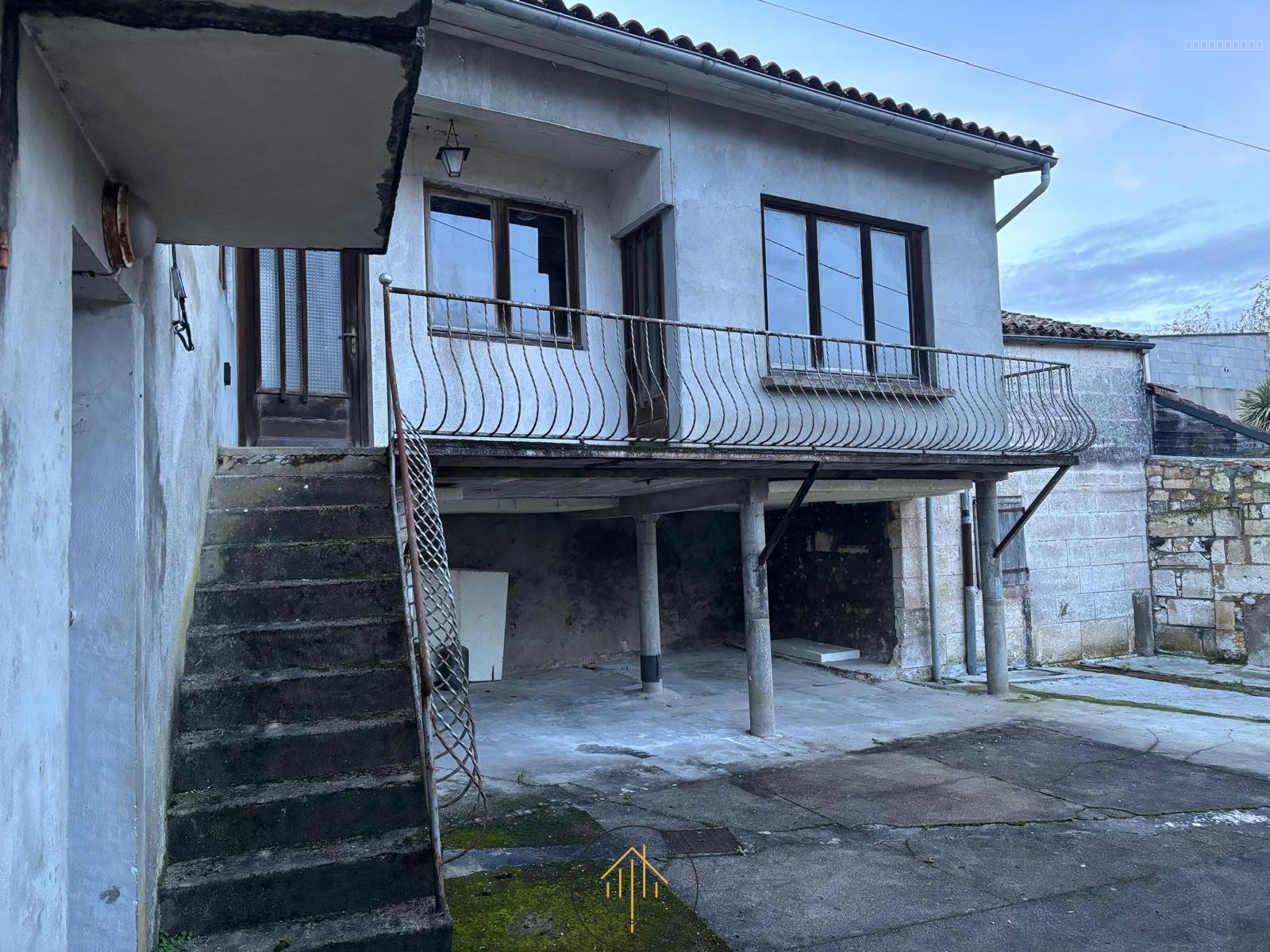 Maison à vendre à Touvre, 75 m², 1 pièce – photo 1 sur 12