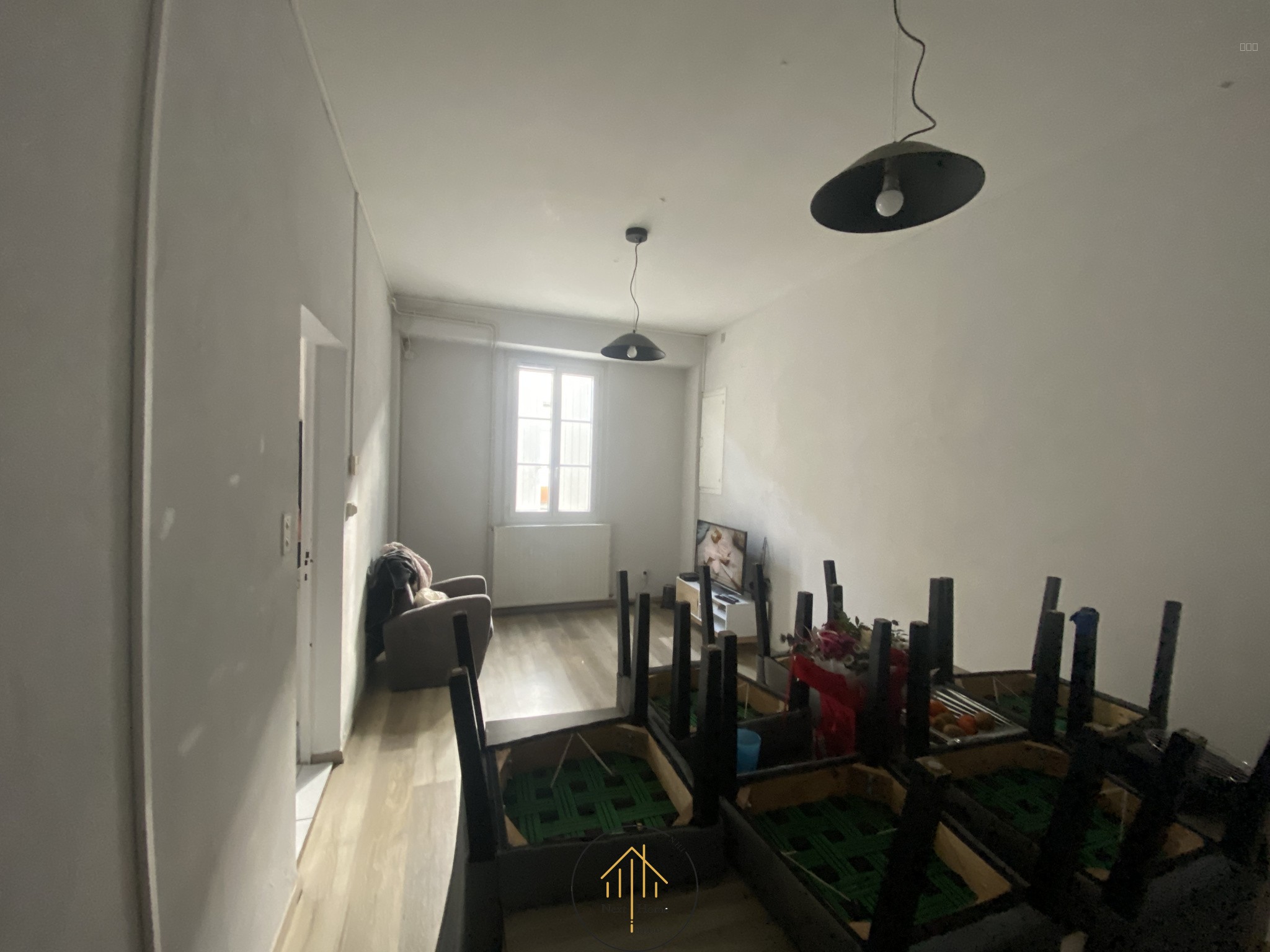 Maison à vendre à Chalais, 1 300 m², 4 pièces – photo 3 sur 10