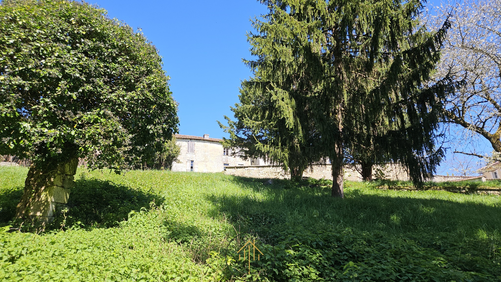 Propriété Ancienne à Rénover avec Caractère — photo 10