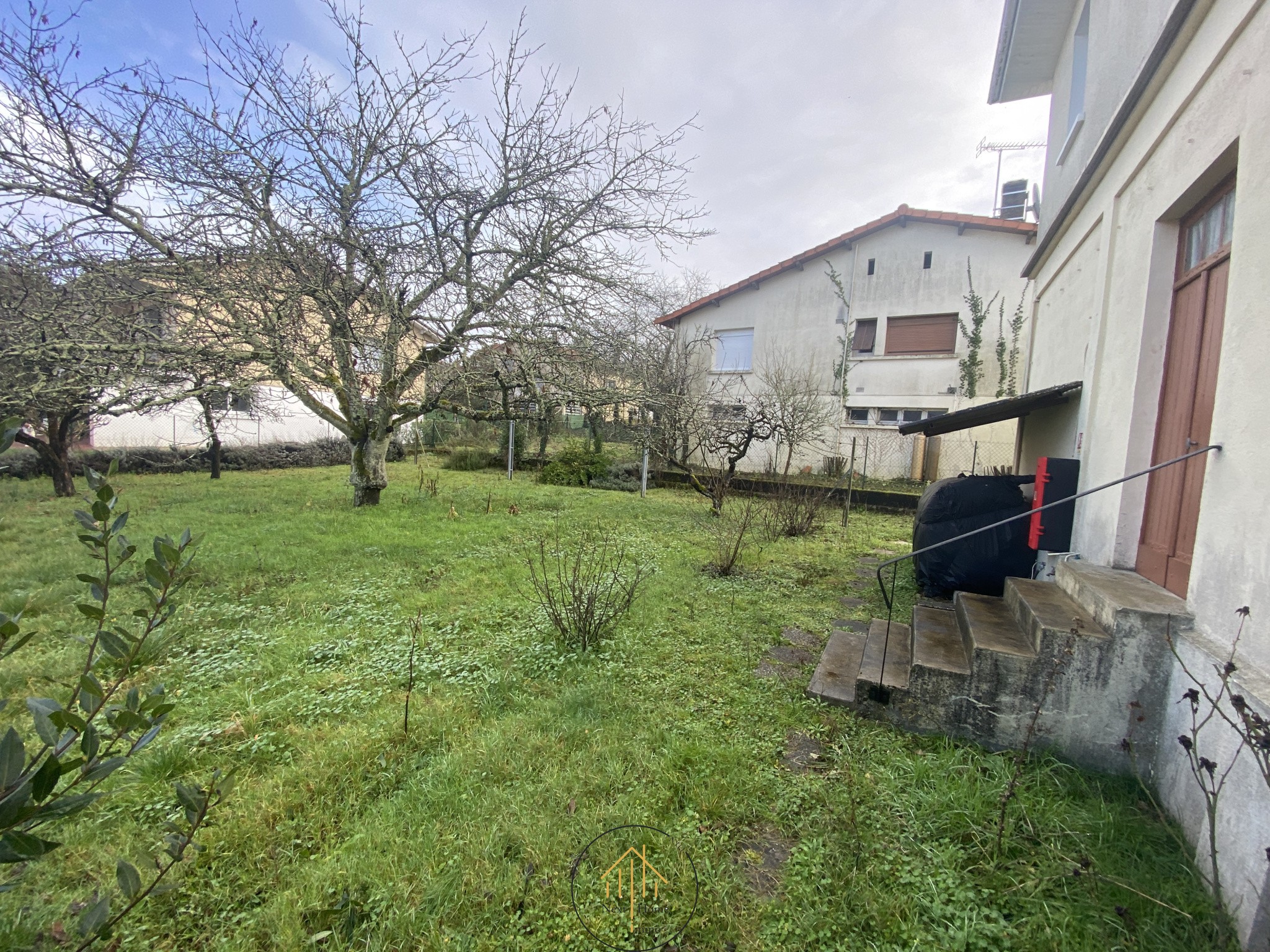 Maison sur trois garages à Chalais — photo 14
