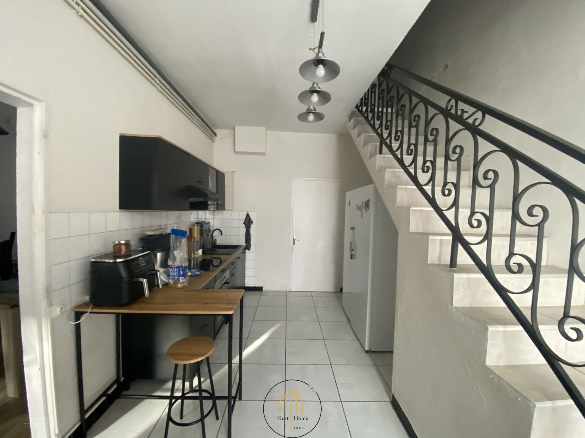 Maison à vendre à Chalais, 1 300 m², 4 pièces – photo 2 sur 10