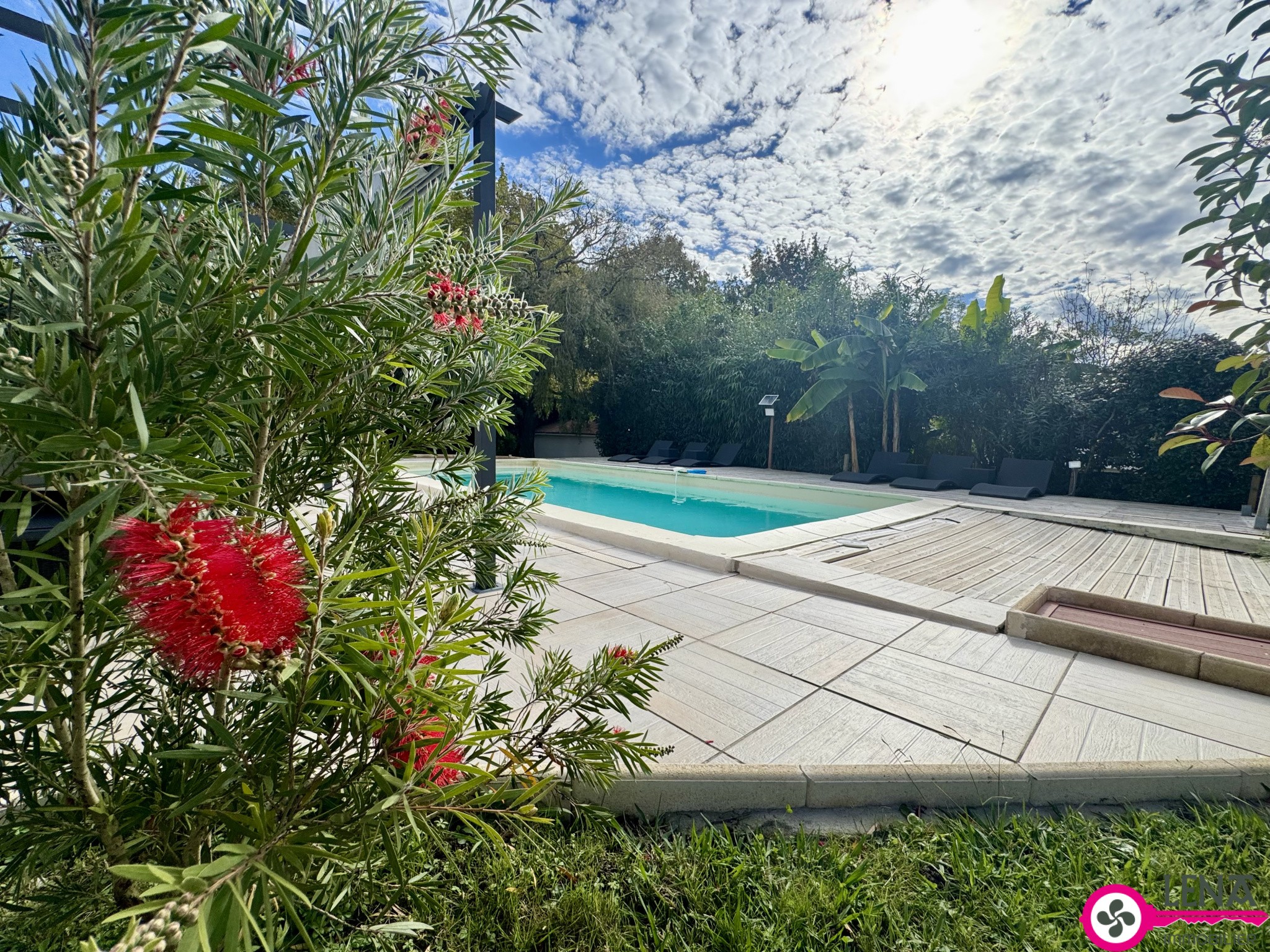 Bien immobilier à vendre à Urrugne, 226 m², 7 pièces – photo 2 sur 19
