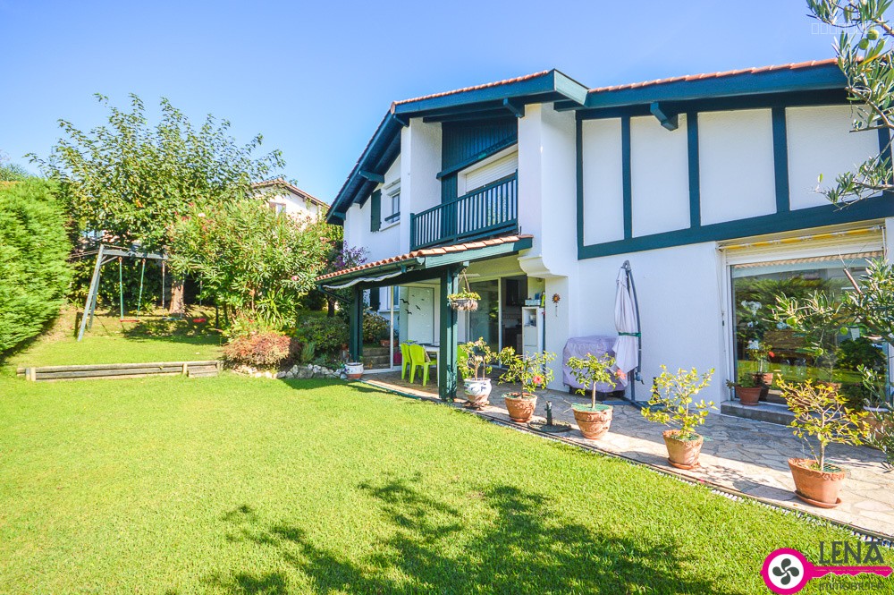 Bien immobilier à vendre à St jean de luz, 240 m², 6 pièces – photo 3 sur 20