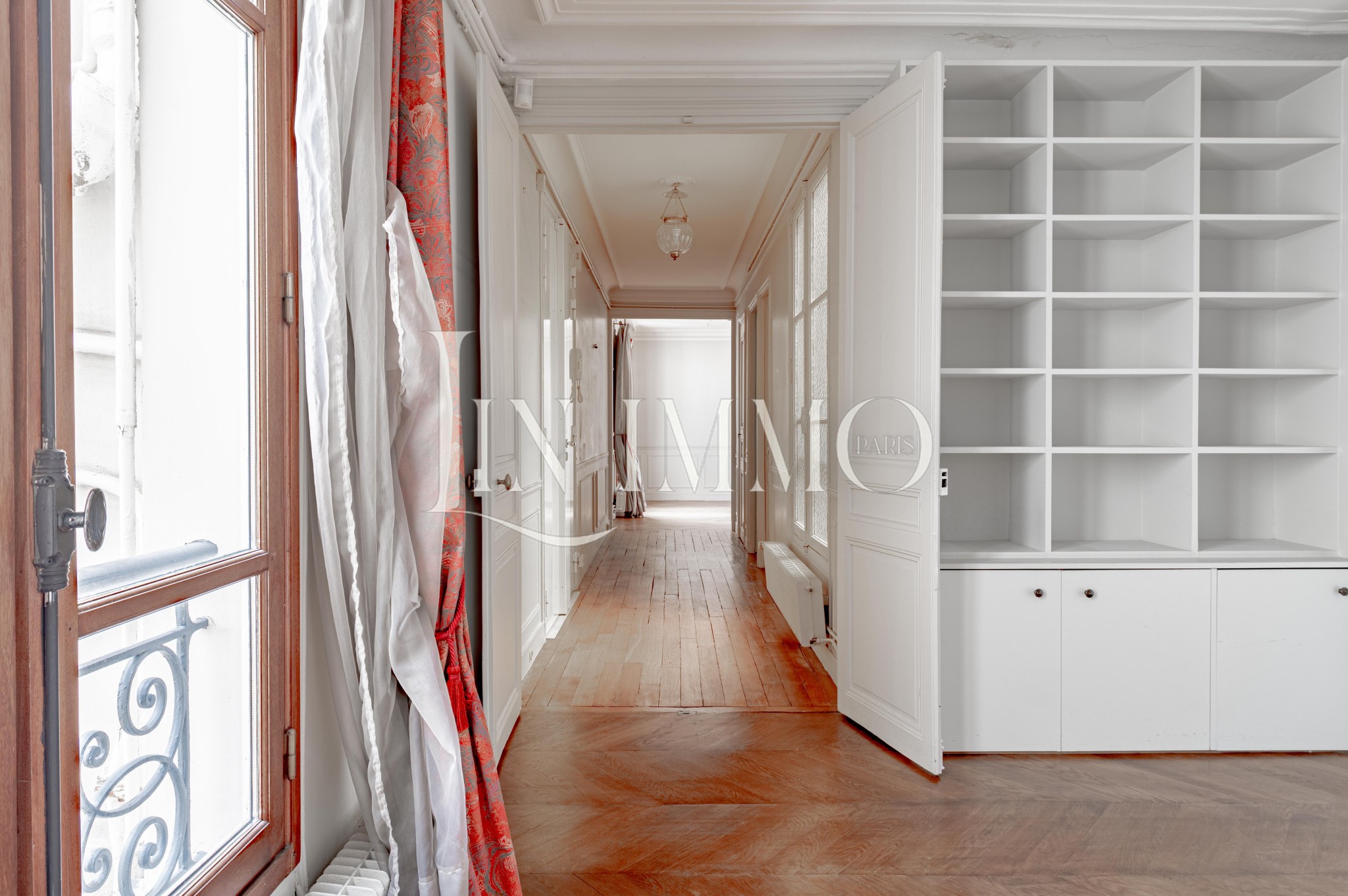 Charme et Élégance à 2 pas de la rue des martyrs    Appartement Haussmannien à Vendre — photo 6