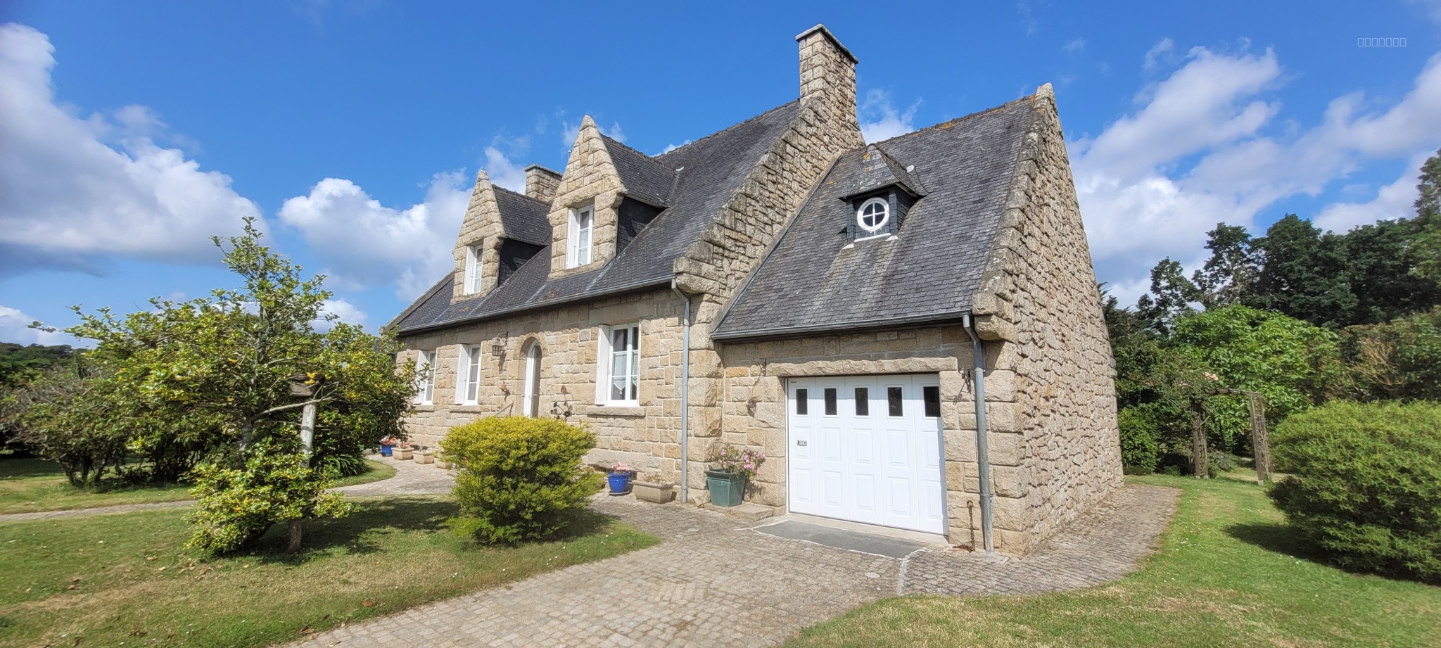 Maison à vendre à Plehedel, 180 m², 8 pièces – photo 1 sur 14