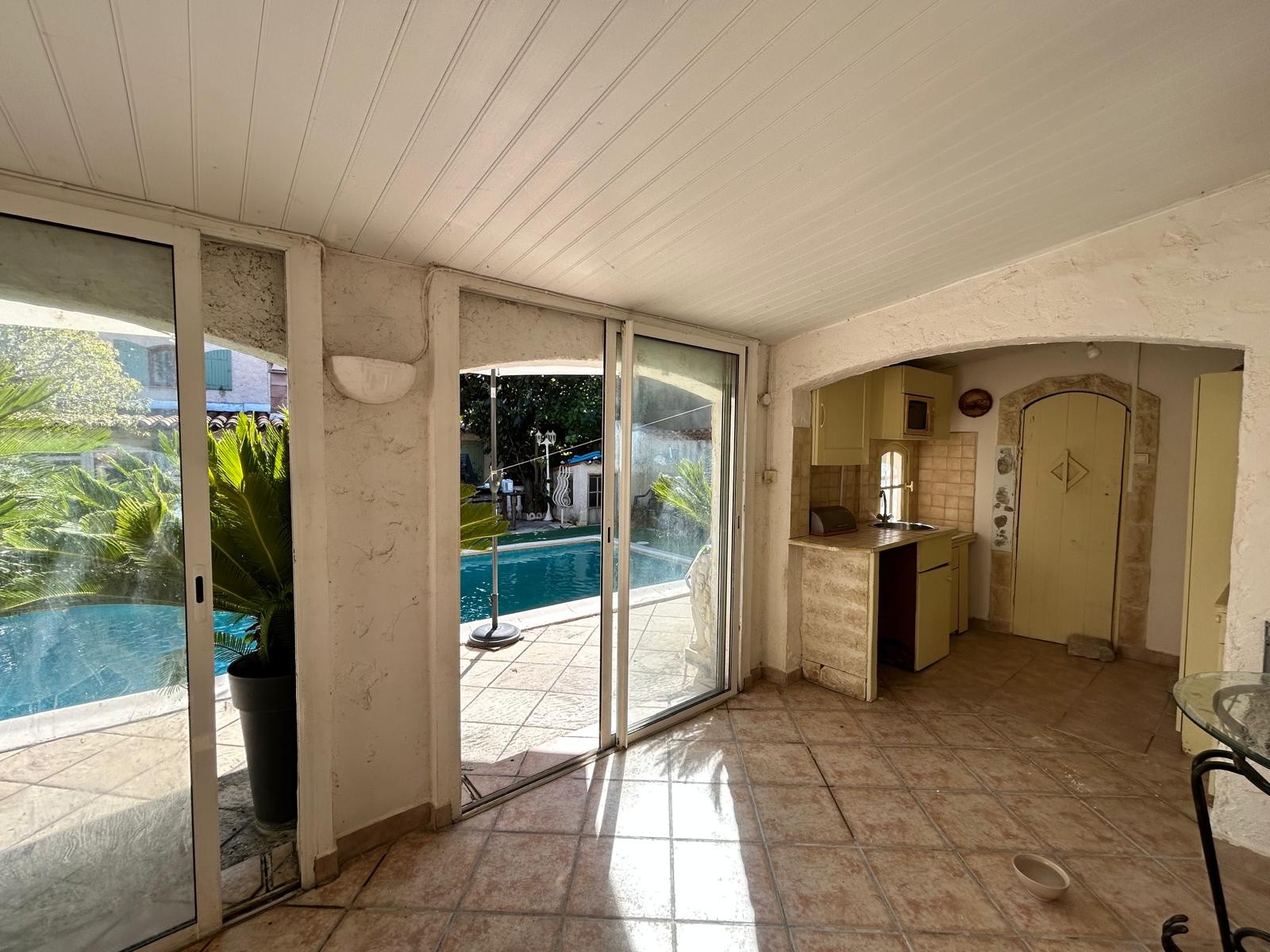 MAISON MARSEILLE 13013 ST MITRE 175m2 Habitables Piscine Terrain 441m2 — photo 4