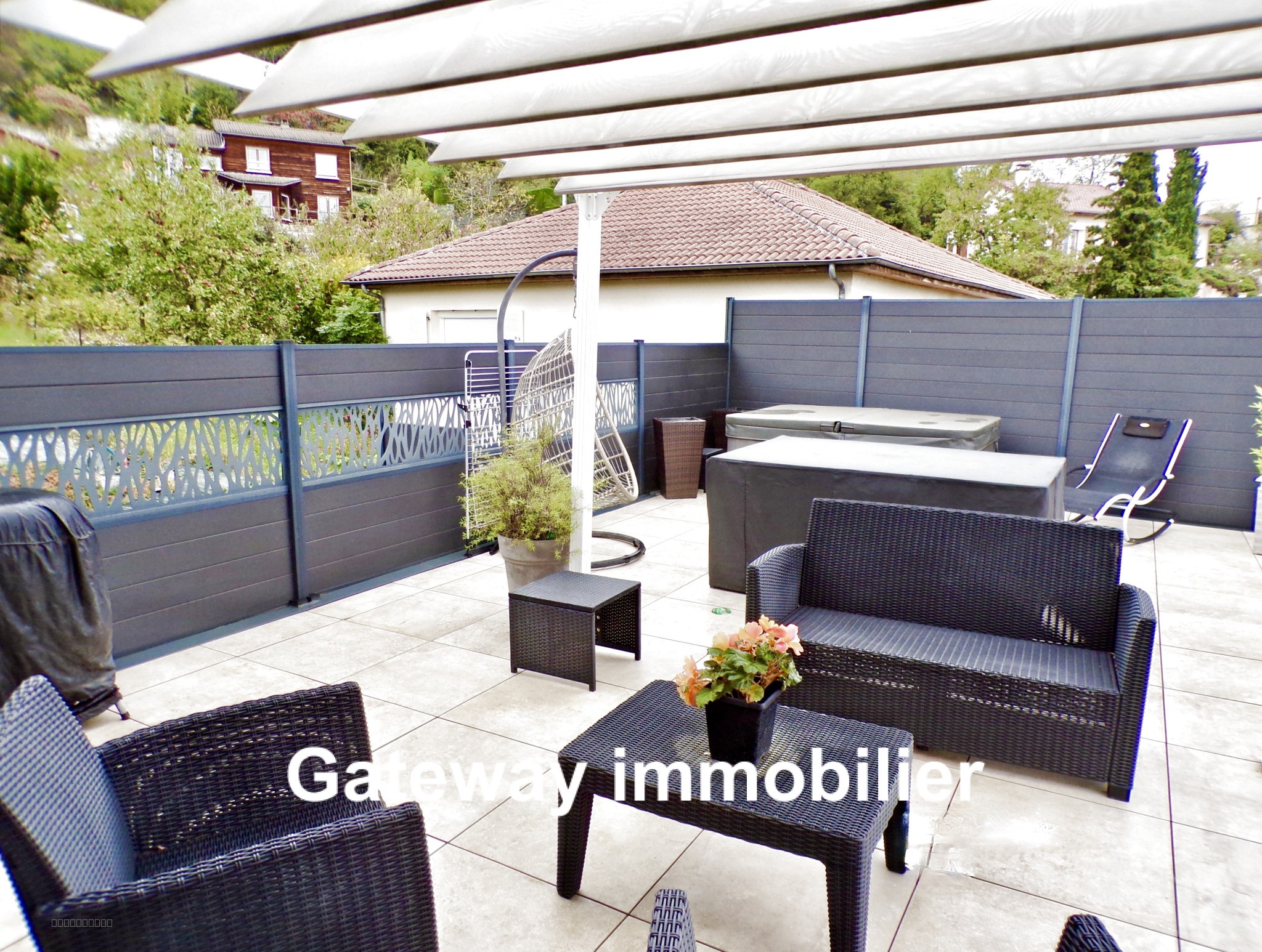 Appartement à vendre à Clermont ferrand, 664 m², 4 pièces – photo 2 sur 12