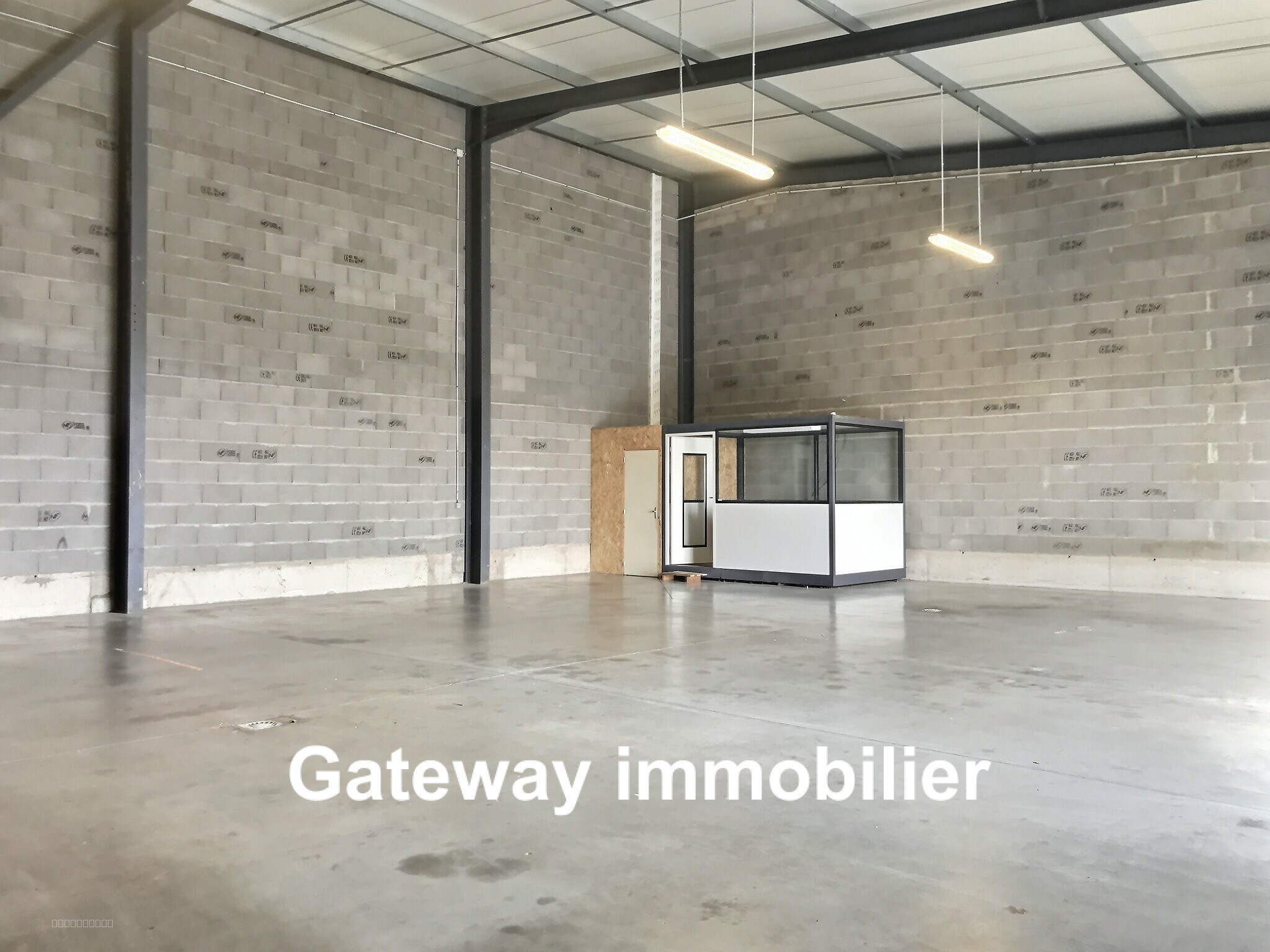 Entrepôt à louer à Riom, 210 m² – photo 2 sur 6