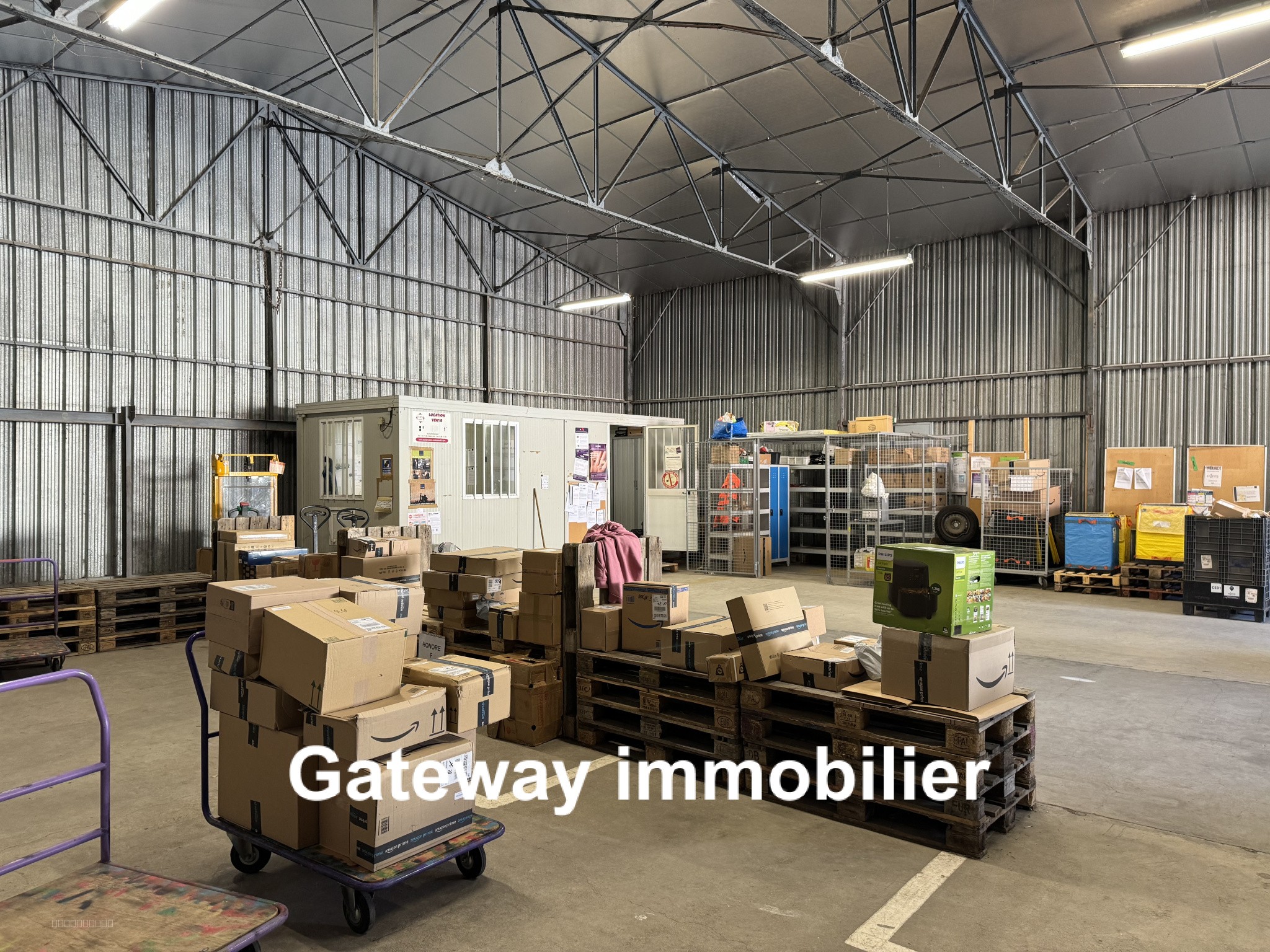 Entrepôt à louer à Issoire, 337 m² – photo 2 sur 7