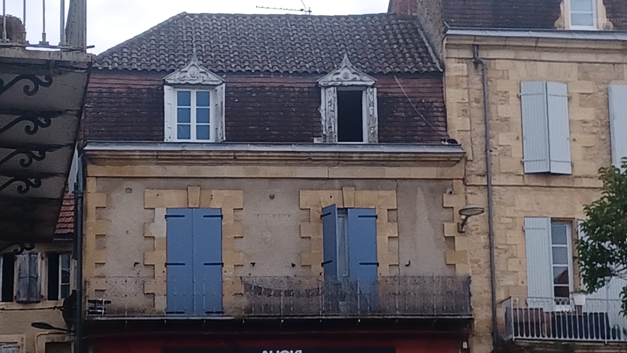 Immeuble à vendre à Sarlat la caneda, 189 m² – photo 1 sur 1