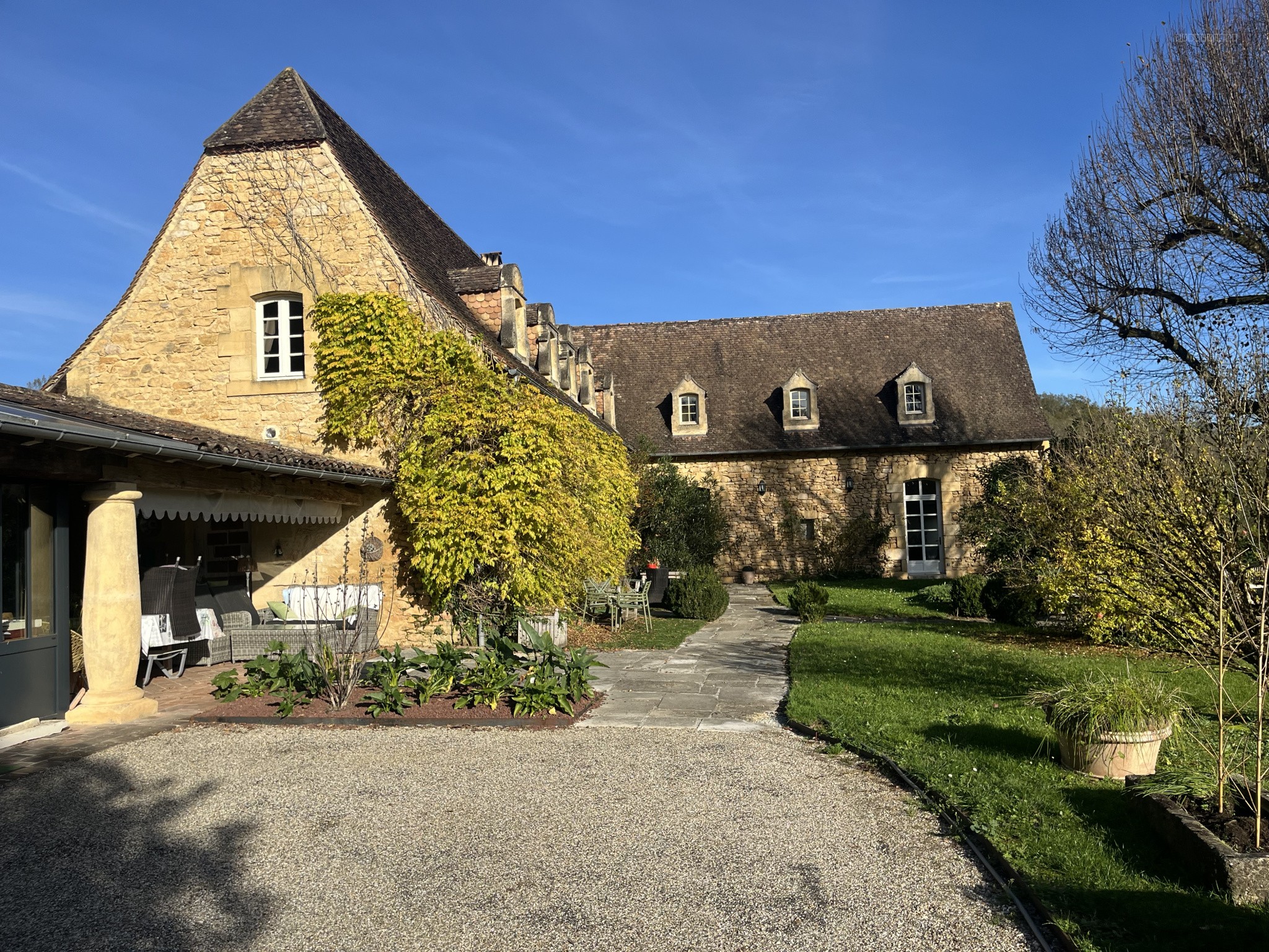 Maison à vendre à Sarlat la caneda, 420 m², 14 pièces – photo 1 sur 20
