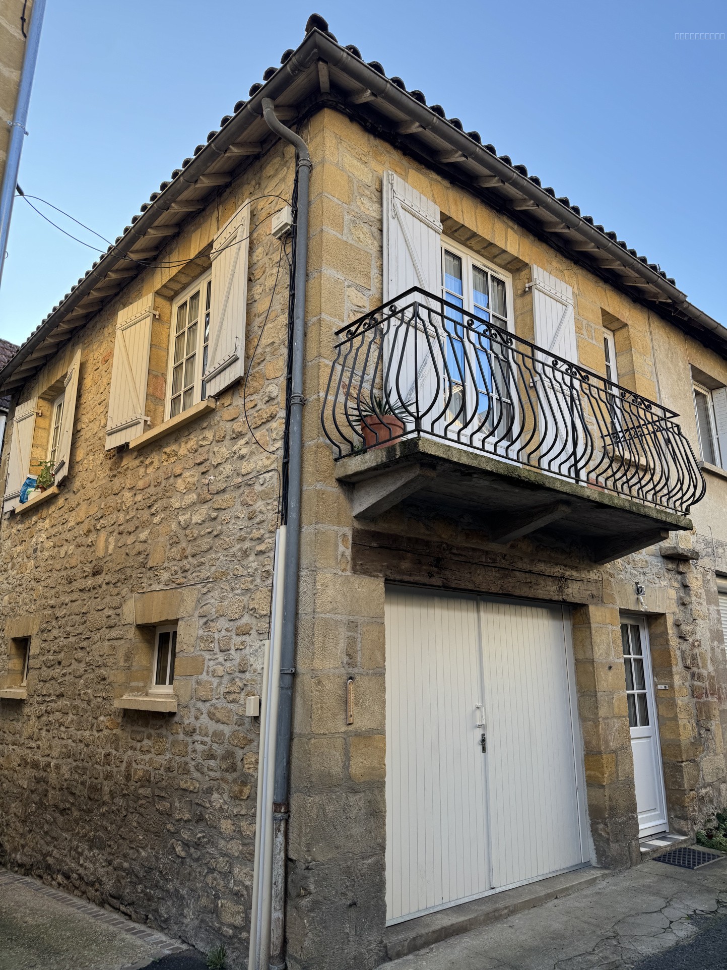 Maison à vendre à Sarlat la caneda, 70 m², 4 pièces – photo 1 sur 10