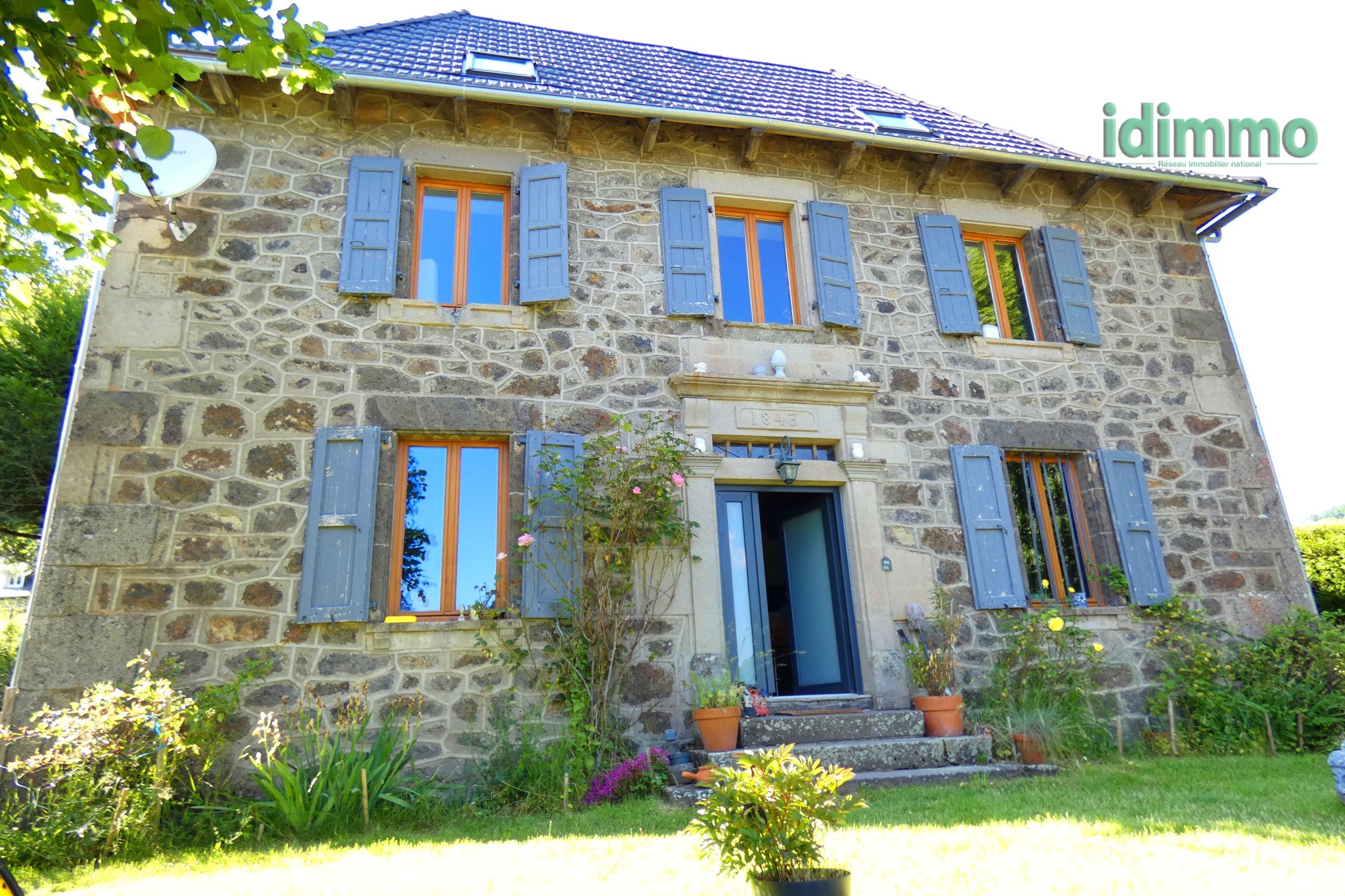 Maison à vendre à Thiezac, 110 m², 4 pièces – photo 1 sur 17