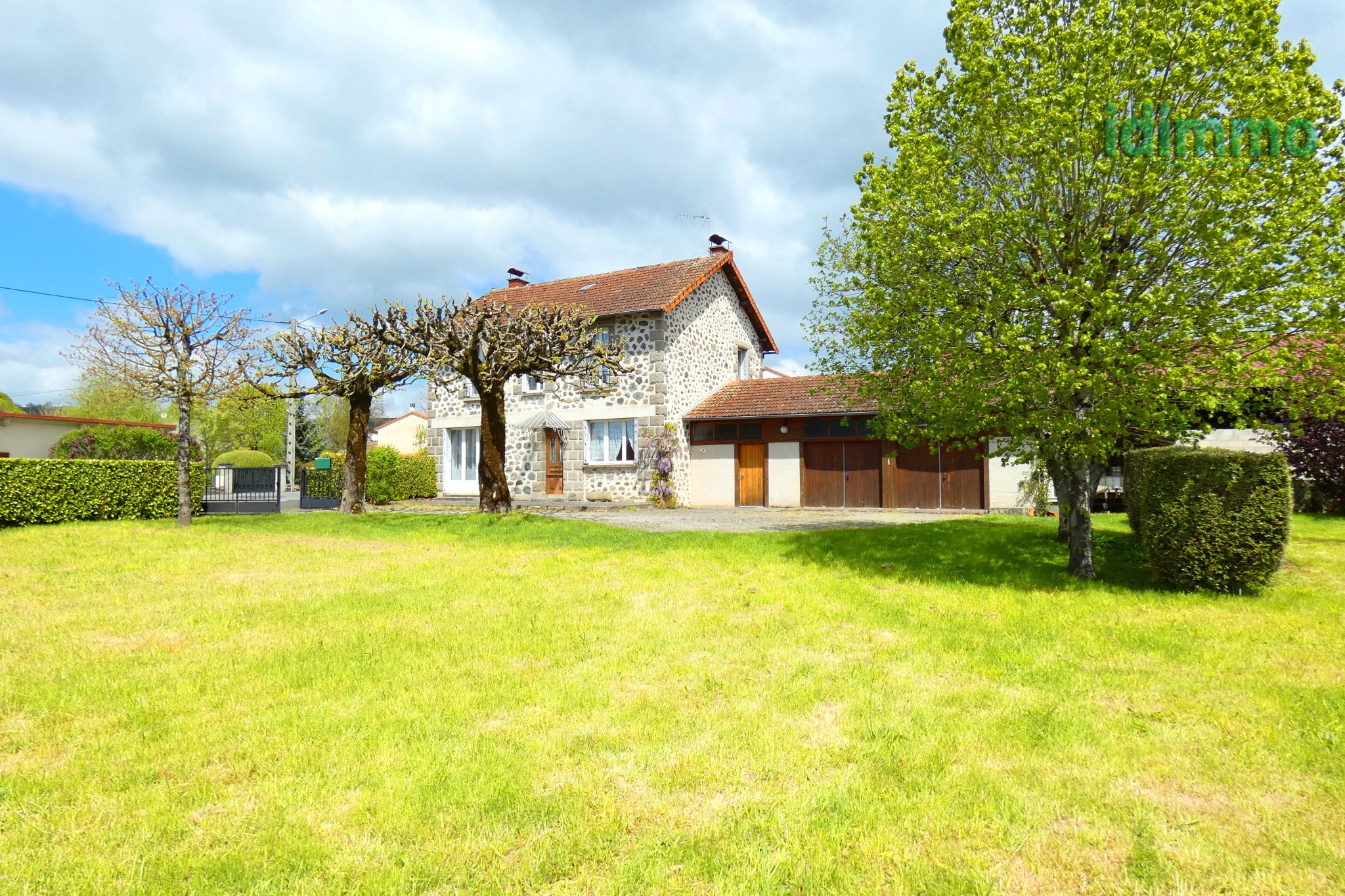 Maison à vendre à Jussac, 122 m², 5 pièces – photo 1 sur 15