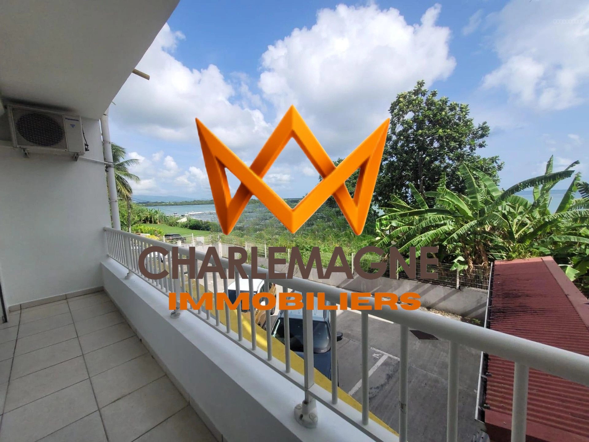 Collaboration : Duplex de 100 m2 avec Vue Mer   Baie-Mahault — photo 11