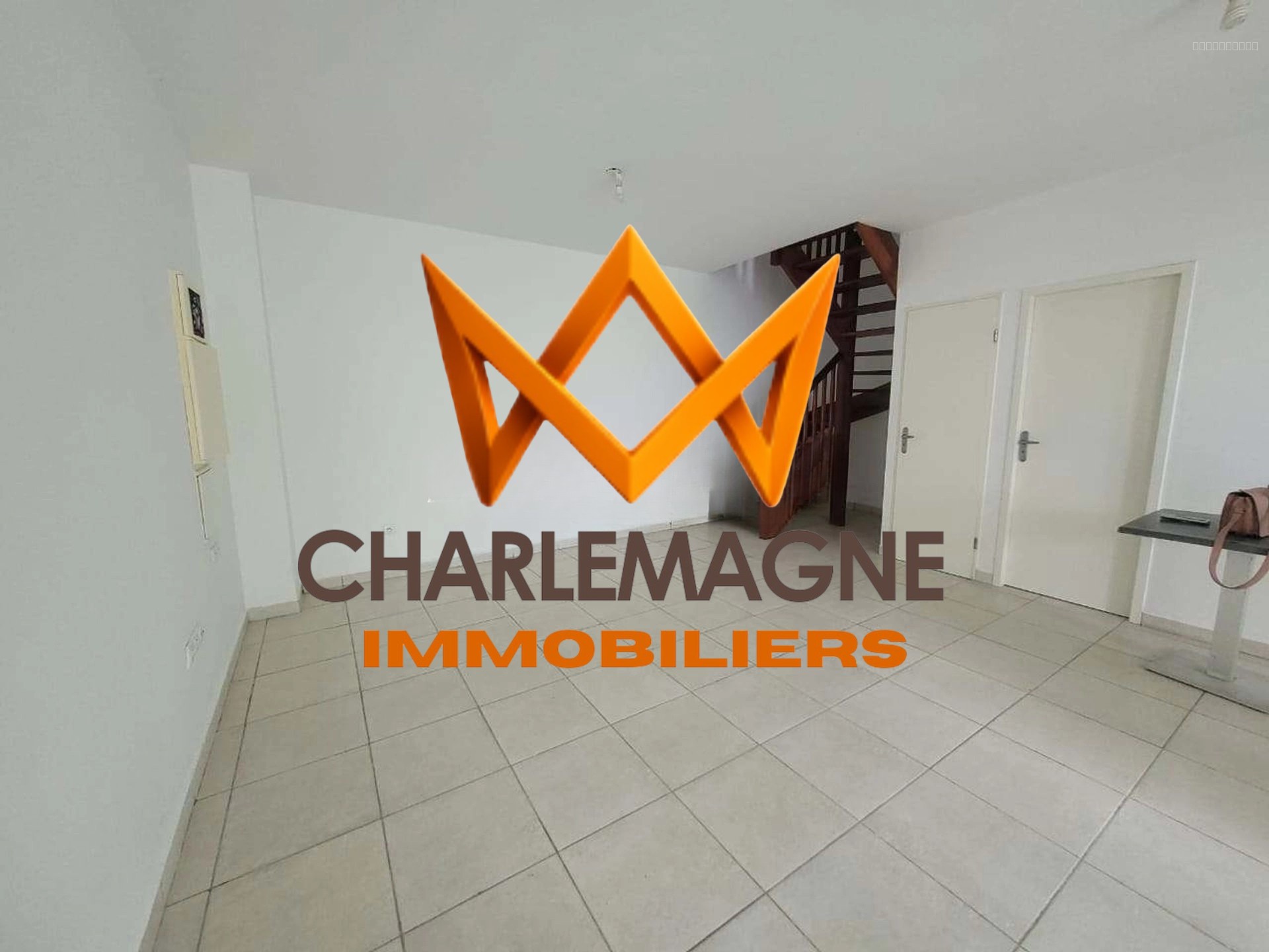 Collaboration : Duplex de 100 m2 avec Vue Mer   Baie-Mahault — photo 5