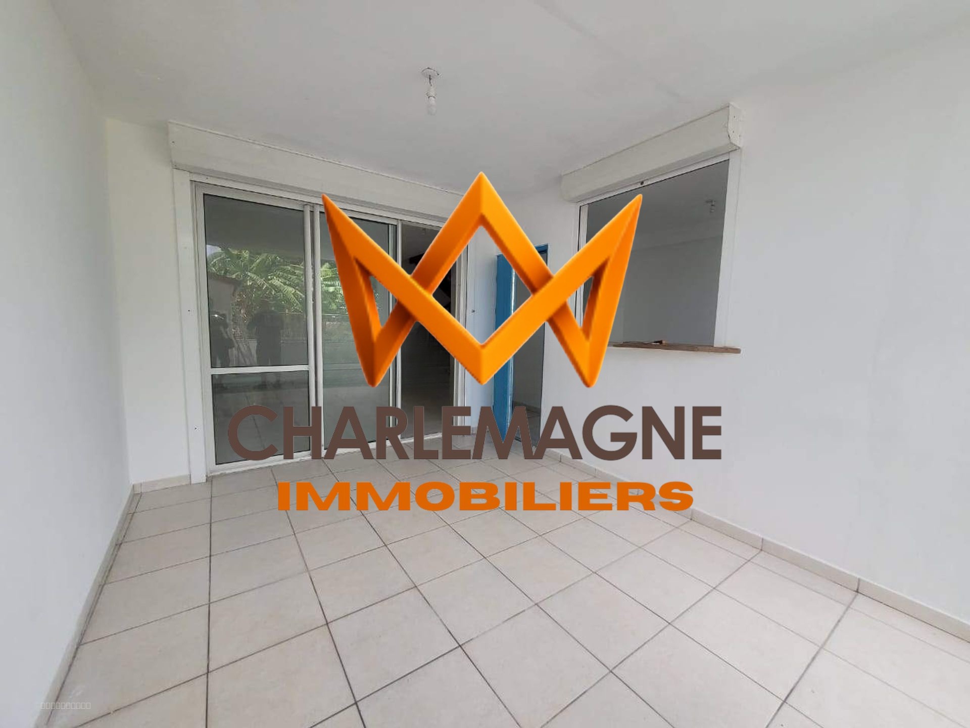 Collaboration : Duplex de 100 m2 avec Vue Mer   Baie-Mahault — photo 8