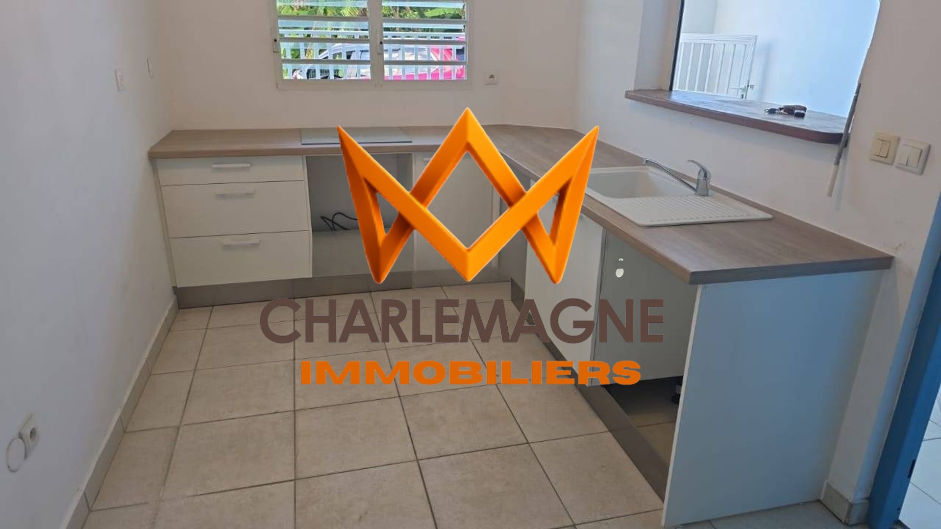 Collaboration : Duplex de 100 m2 avec Vue Mer   Baie-Mahault — photo 9