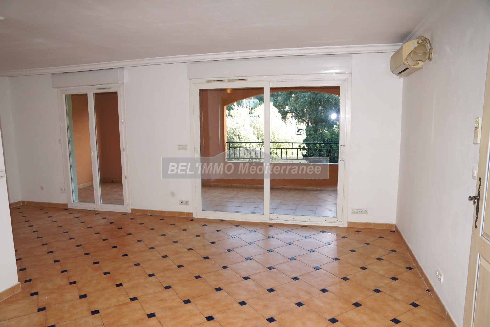 Appartement à vendre à Cavalaire sur mer, 54,31 m², 3 pièces – photo 1 sur 15