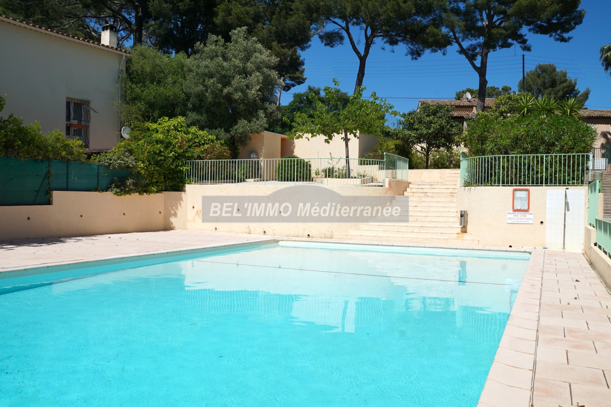Appartement à vendre à Cavalaire sur mer, 84,1 m², 4 pièces – photo 2 sur 10