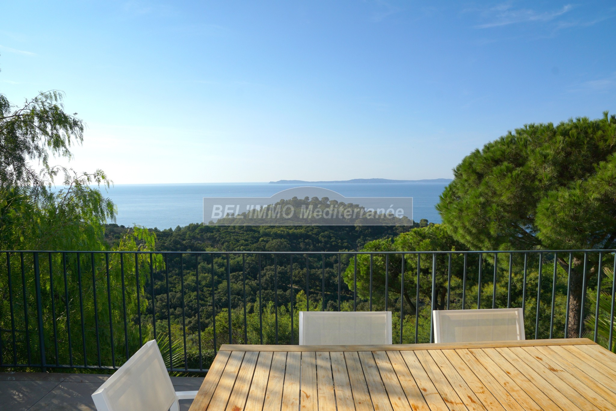 Villa à vendre à Rayol canadel sur mer, 300 m², 10 pièces – photo 2 sur 20