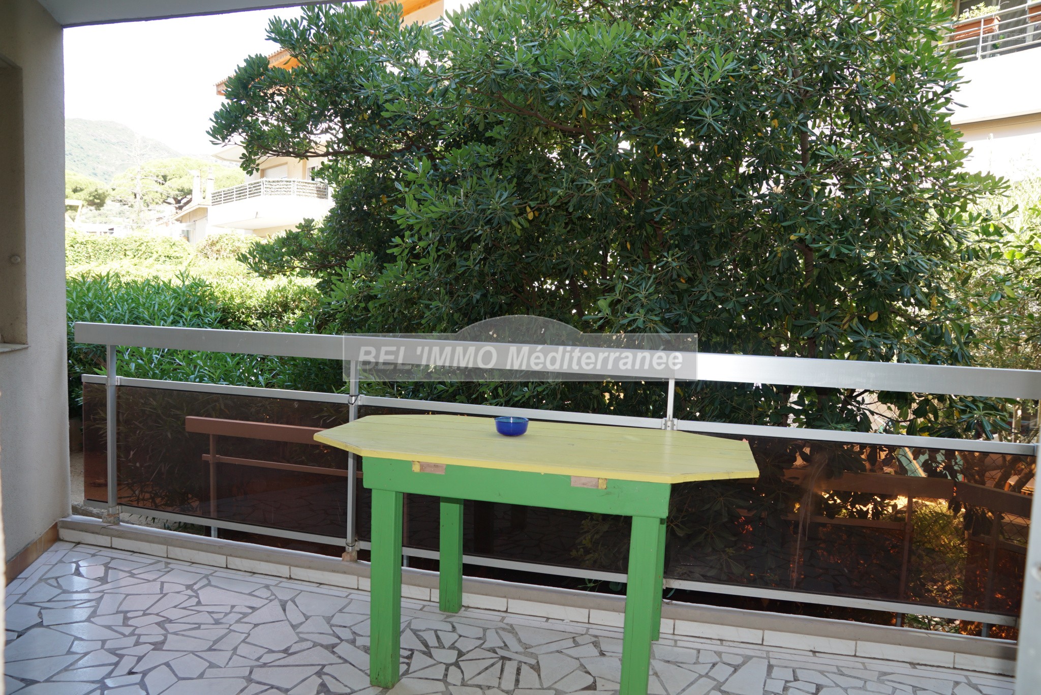 Appartement F2 + annexe, belle Terrasse et Garage — photo 9