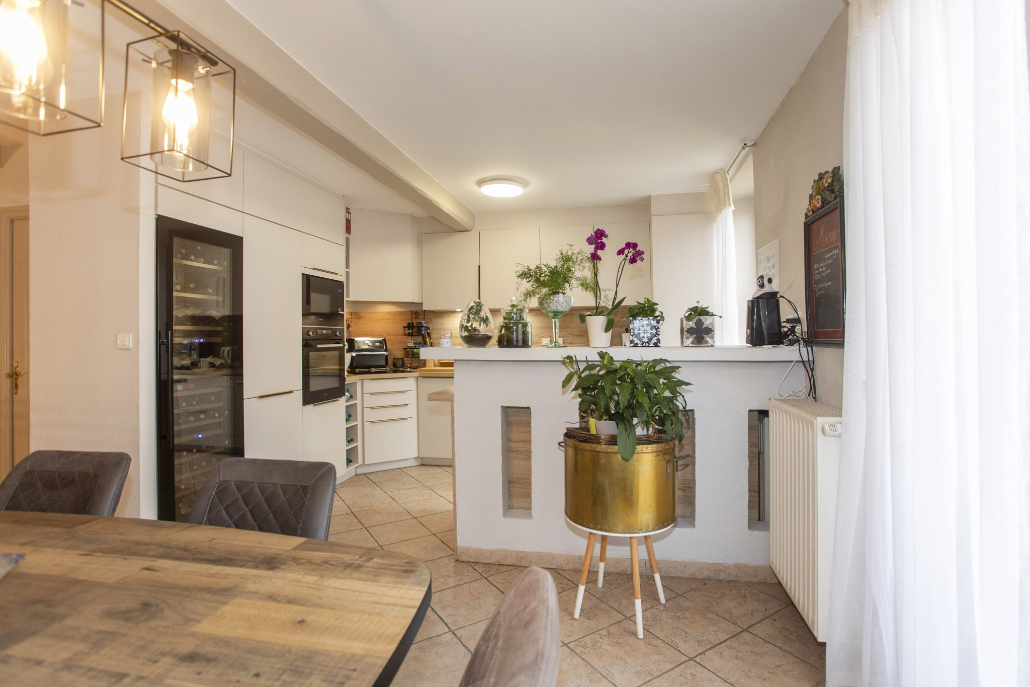 Bien immobilier à vendre à Roanne, 141,18 m², 6 pièces – photo 1 sur 12