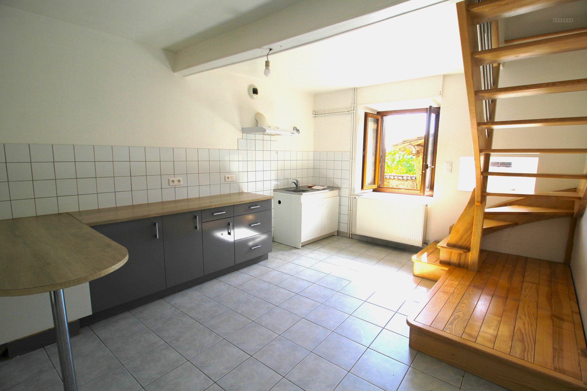 MAISON ET SES DEPENDANCES — photo 1