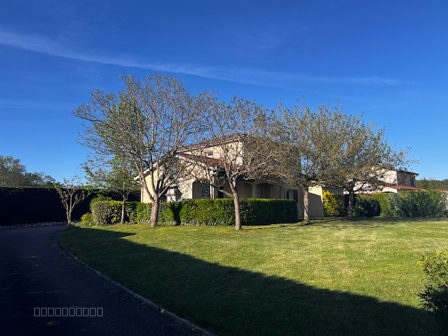 Villa à vendre à Balbigny, 122 m², 7 pièces – photo 2 sur 11