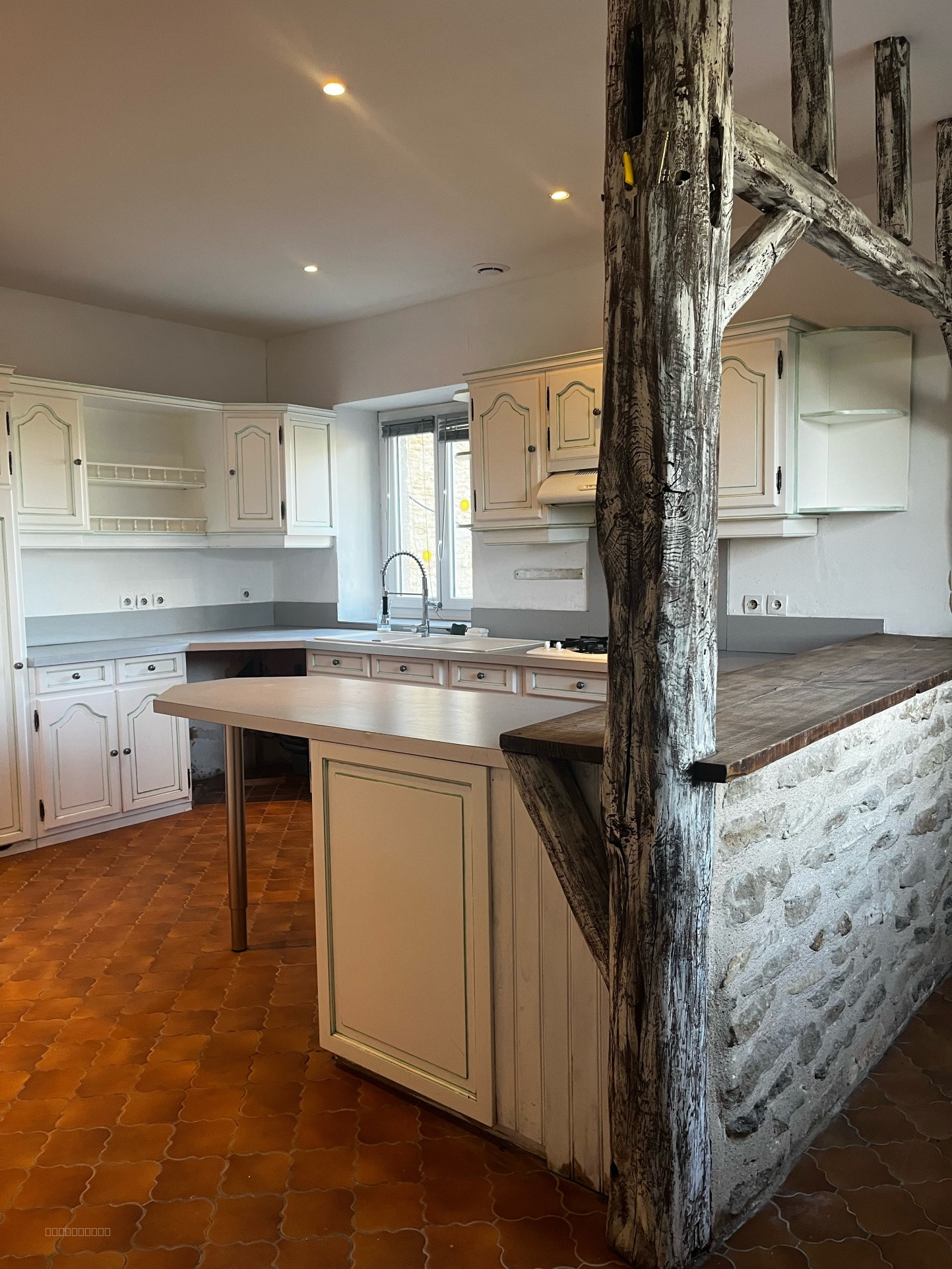 Maison à vendre à Mirebeau, 19 m², 5 pièces – photo 2 sur 12