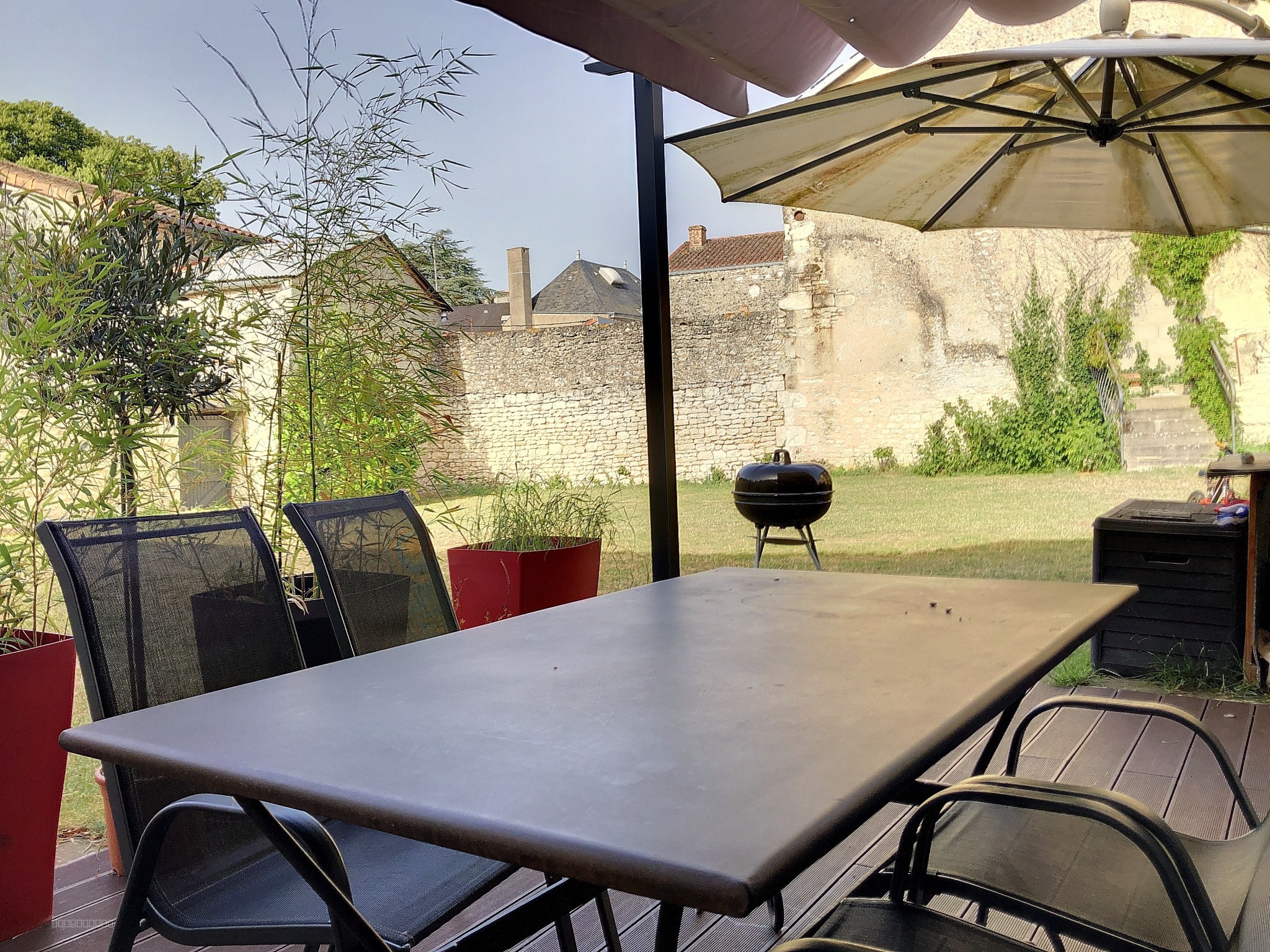 Propriété en hyper centre ville, au calme avec jardin et garages — photo 20
