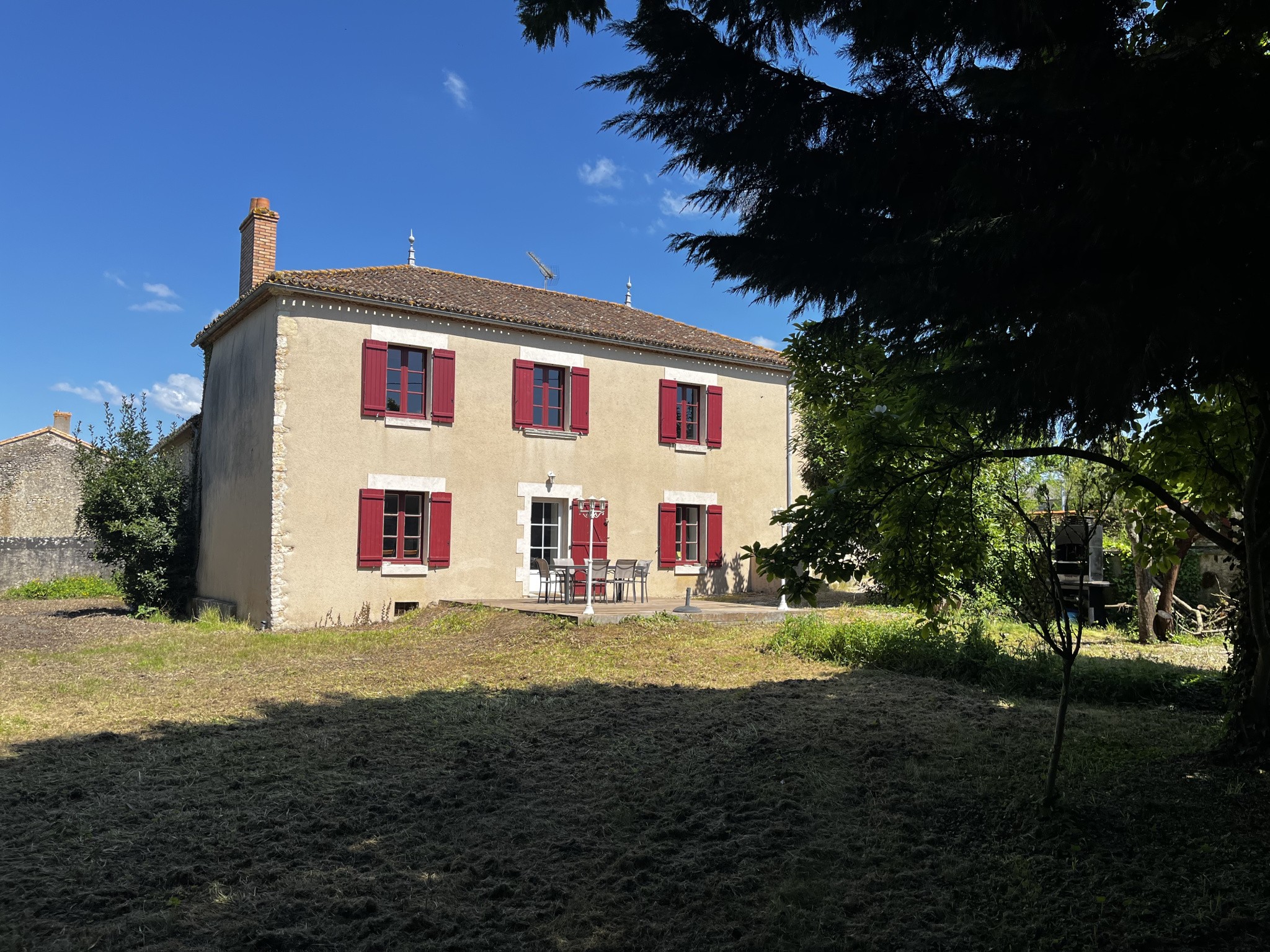 EXCLUSIVITE Propriété avec piscine, jardin et rivière — photo 16