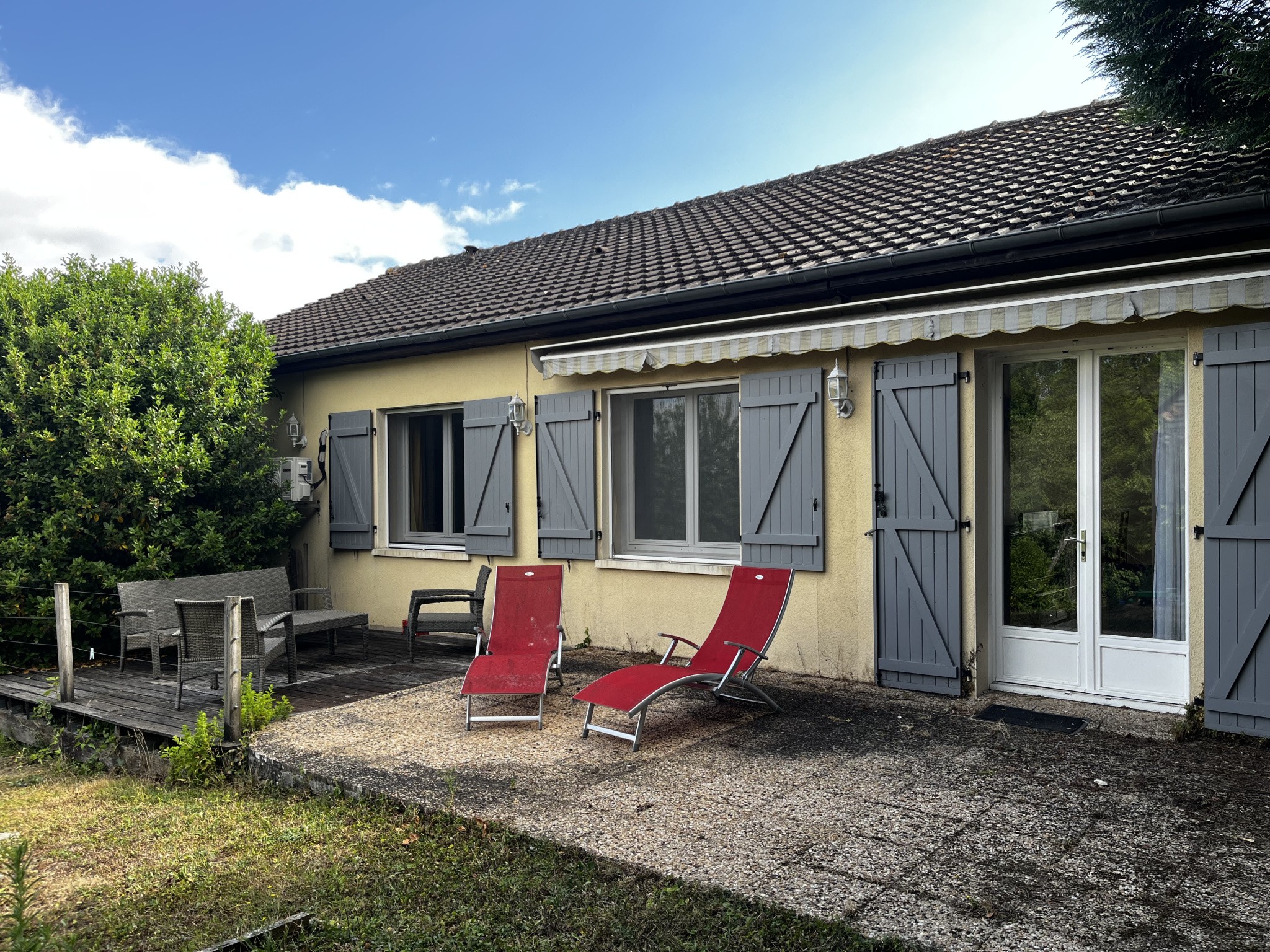 Maison à vendre à Mirebeau, 127 m², 7 pièces – photo 1 sur 8