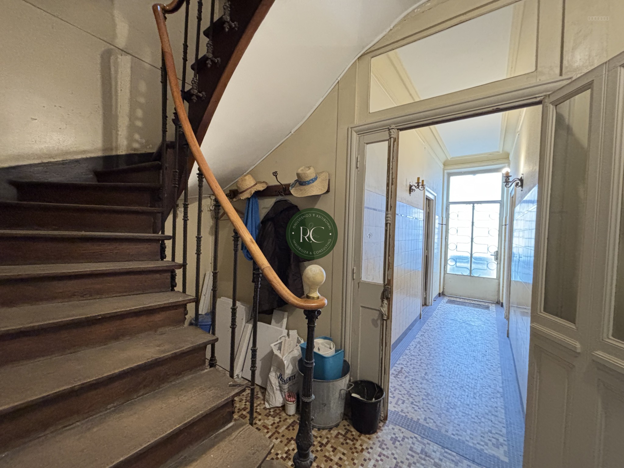 Maison à vendre à Dijon, 309 m², 10 pièces – photo 3 sur 9