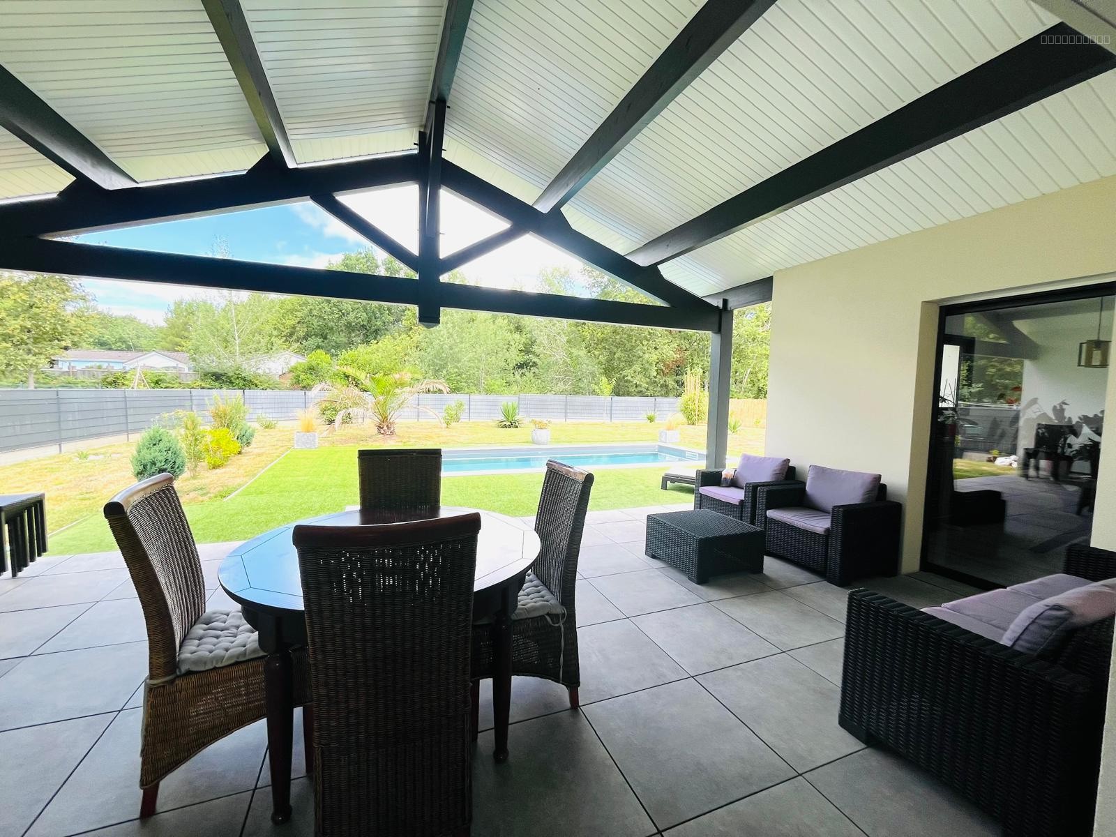 Maison à vendre à St jean d illac, 125 m², 6 pièces – photo 1 sur 10