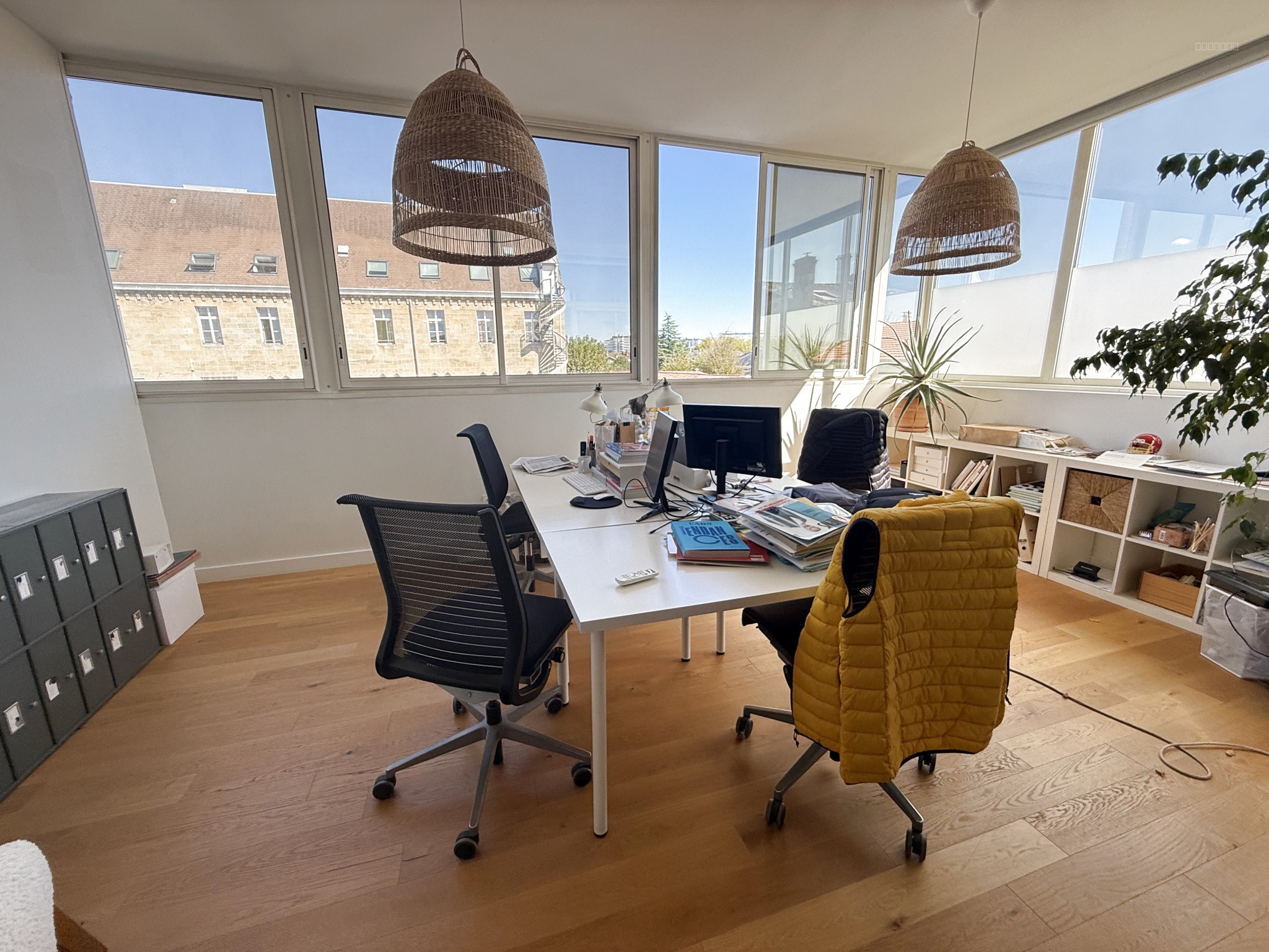 Bureau à vendre à Bordeaux, 454 m², 5 pièces – photo 3 sur 7