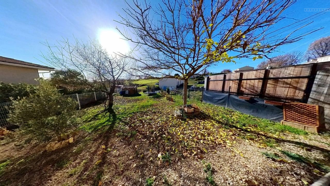 Maison mitoyenne de 2011, jardin arboré avec vue sur la campagne — photo 9
