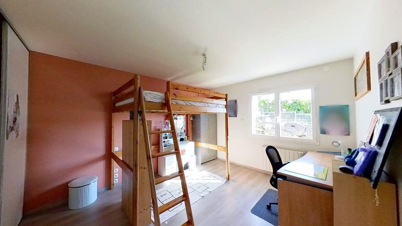 Maison contemporaine avec un grand atelier — photo 10