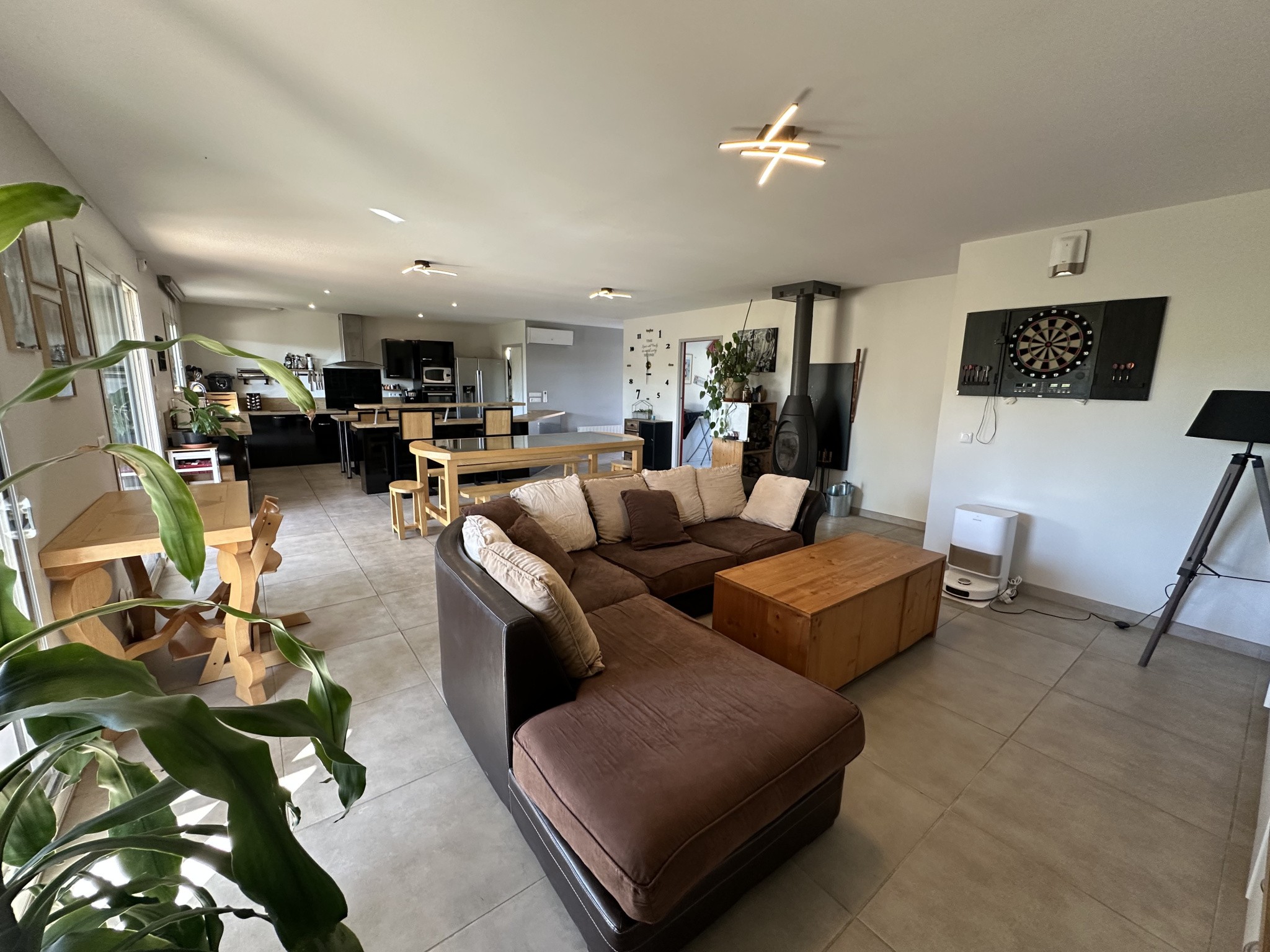 Maison contemporaine avec un grand atelier — photo 5