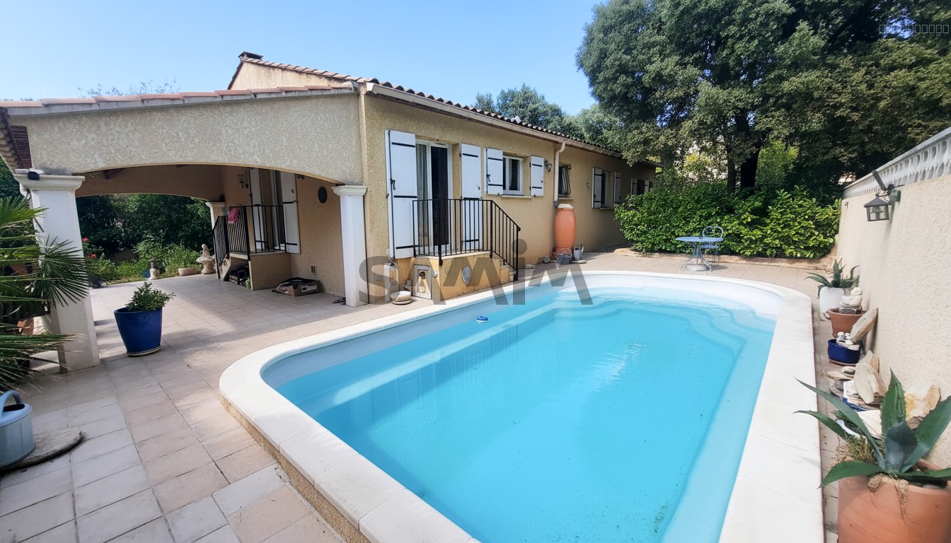 Villa à vendre à Quissac, 350 m², 4 pièces – photo 1 sur 13