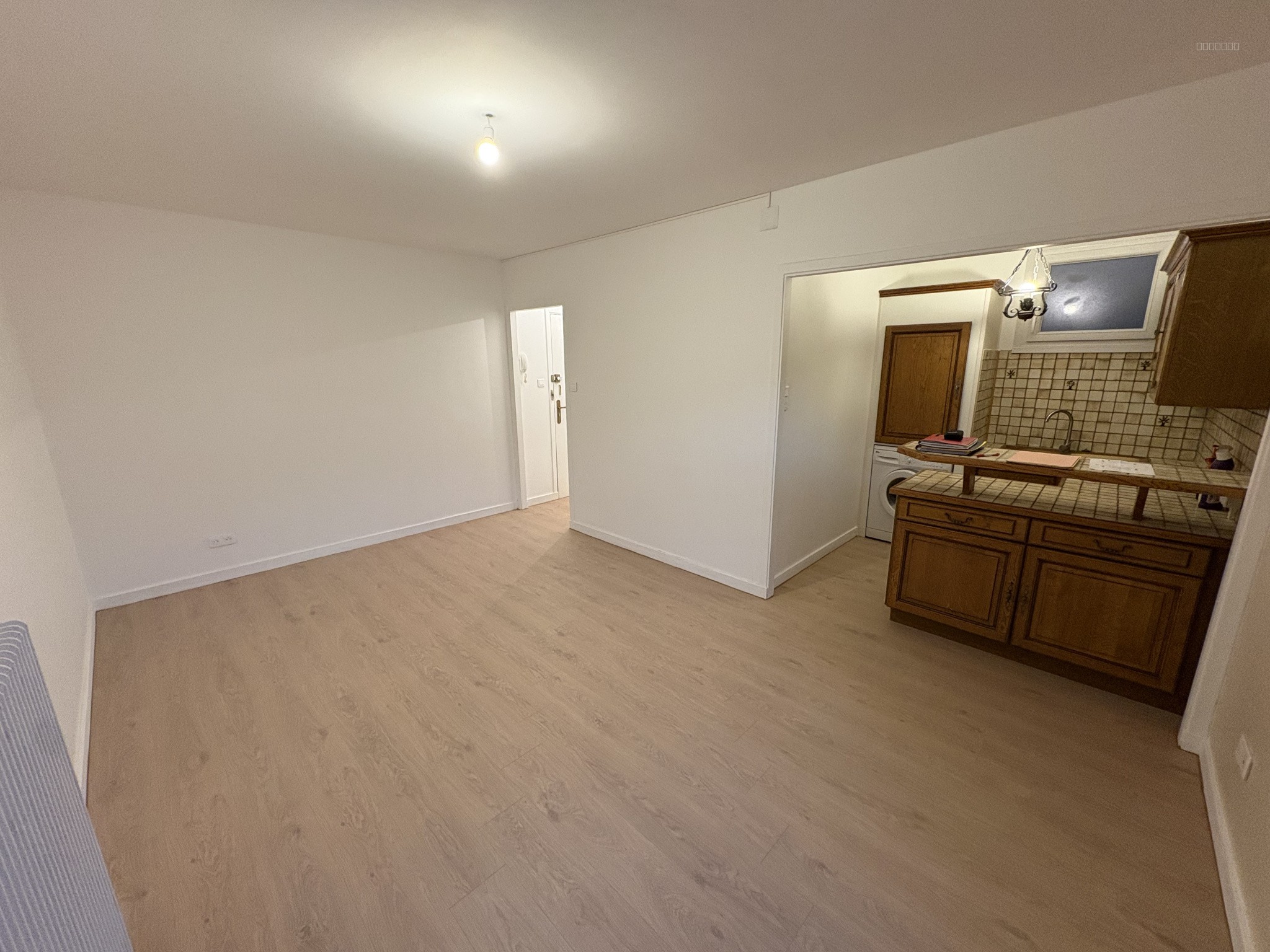 CLERMONT-FERRAND / STUDIO / BALCON / PL DE PK / PLACE DES BUGHES / SAINT-ALYRE — photo 3