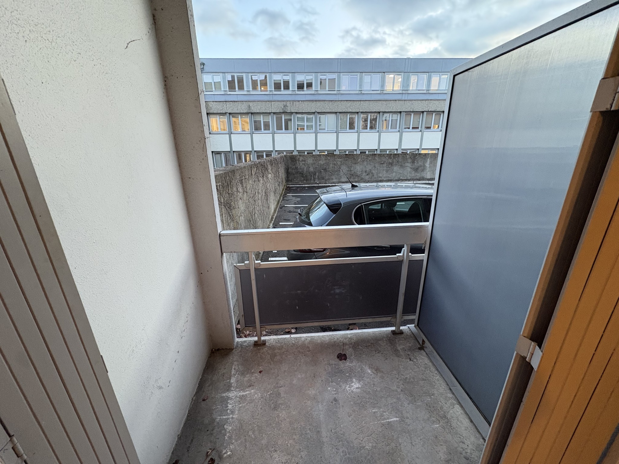 CLERMONT-FERRAND / STUDIO / BALCON / PL DE PK / PLACE DES BUGHES / SAINT-ALYRE — photo 5