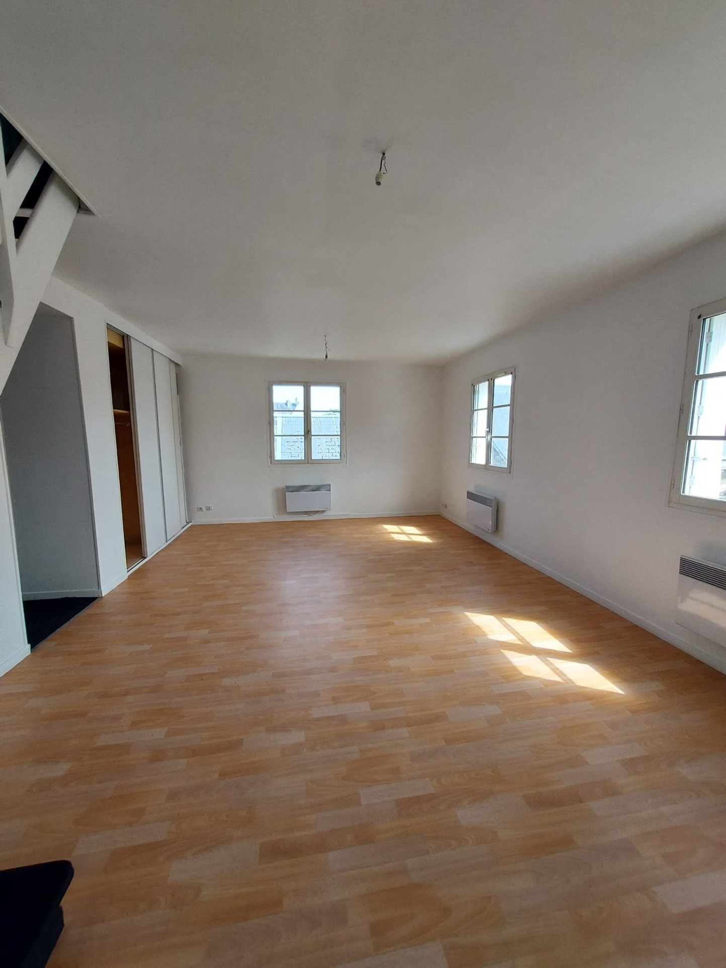 APPARTEMENT DUPLEX AU COEUR DE BOURGUEIL — photo 1